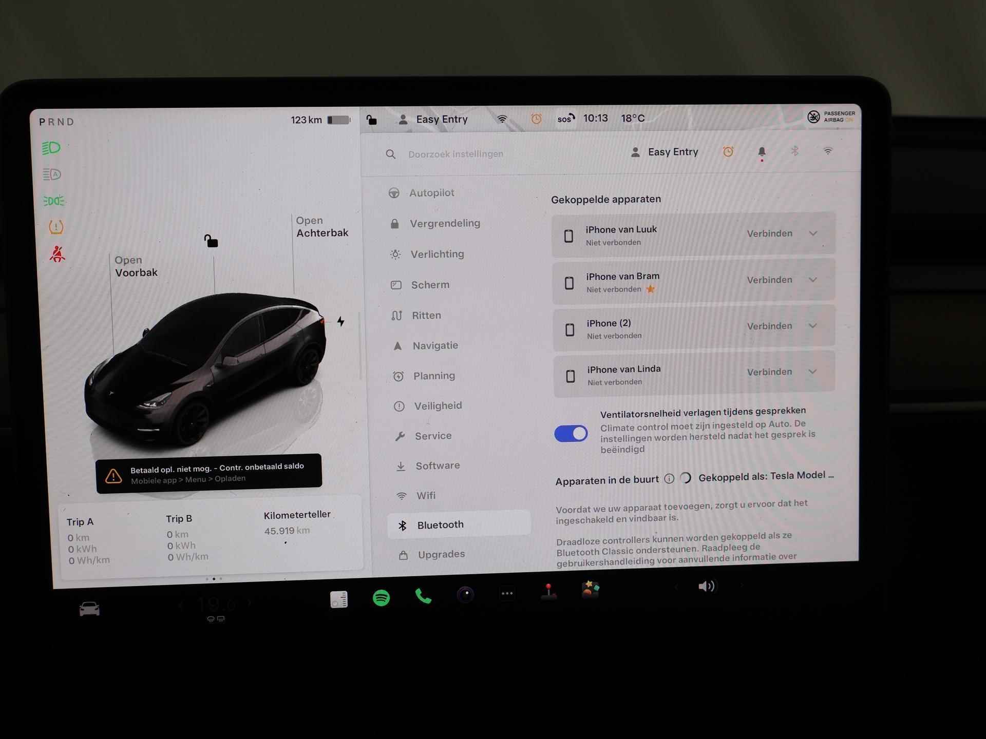 Tesla Model Y Long Range AWD 75 kWh | Prijs inclusief BTW | Ele. verstelbare stoelen + Geheugen | Camera | Panoramadak | Navigatie | Keyless Start & GO | 351pk | Trekhaak | - 30/51