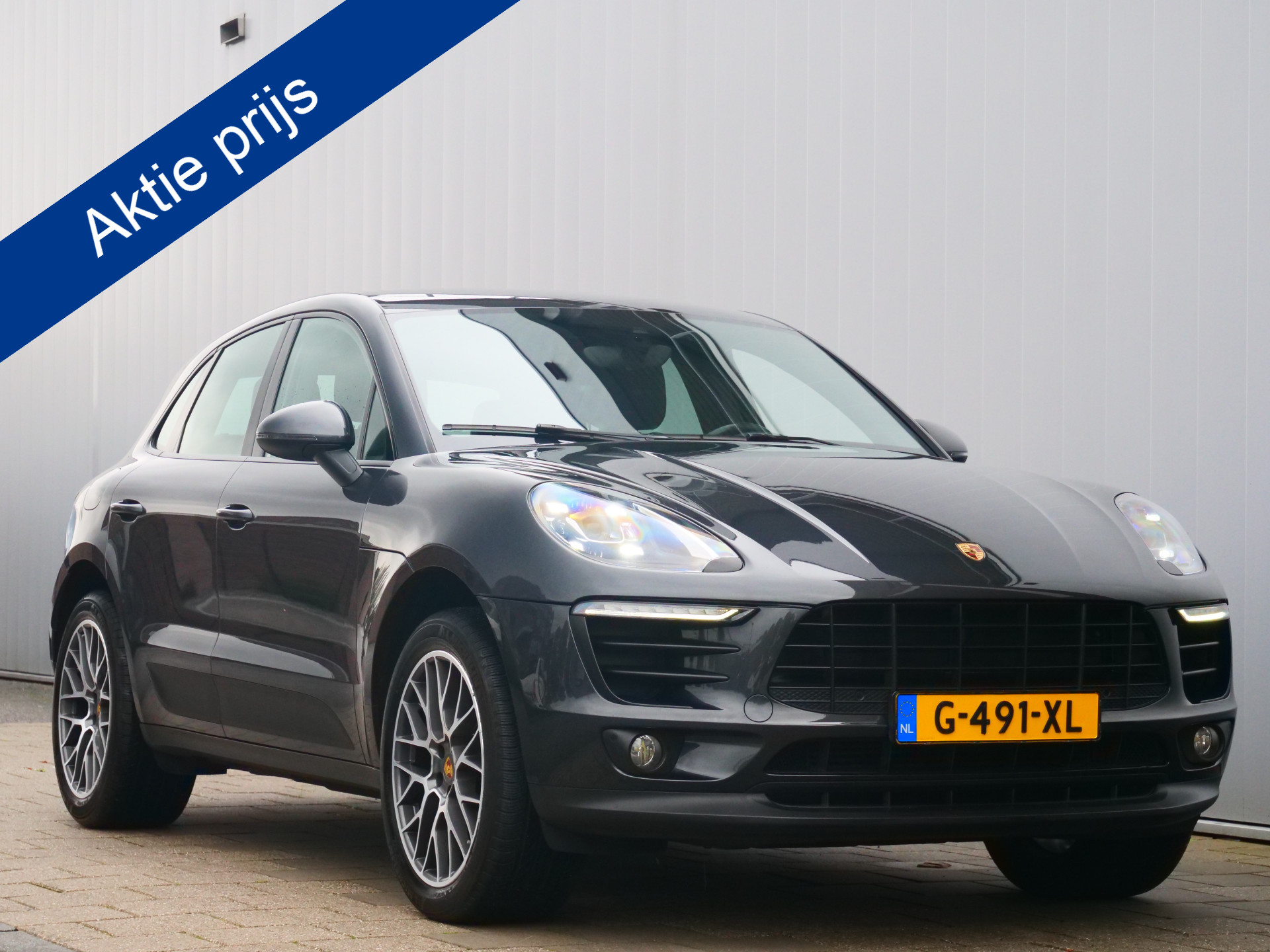 Porsche Macan 2.0 252pk Automaat        van €39.695,- voor