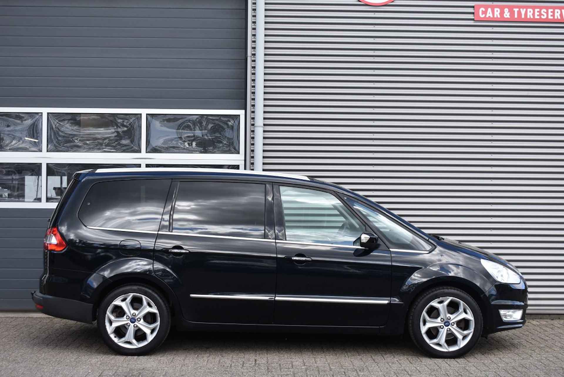 FORD Galaxy 1.6 SCTI TREND BNS /  NAVI / STOELVERWARMING / 7 PERSOONS - 8/28