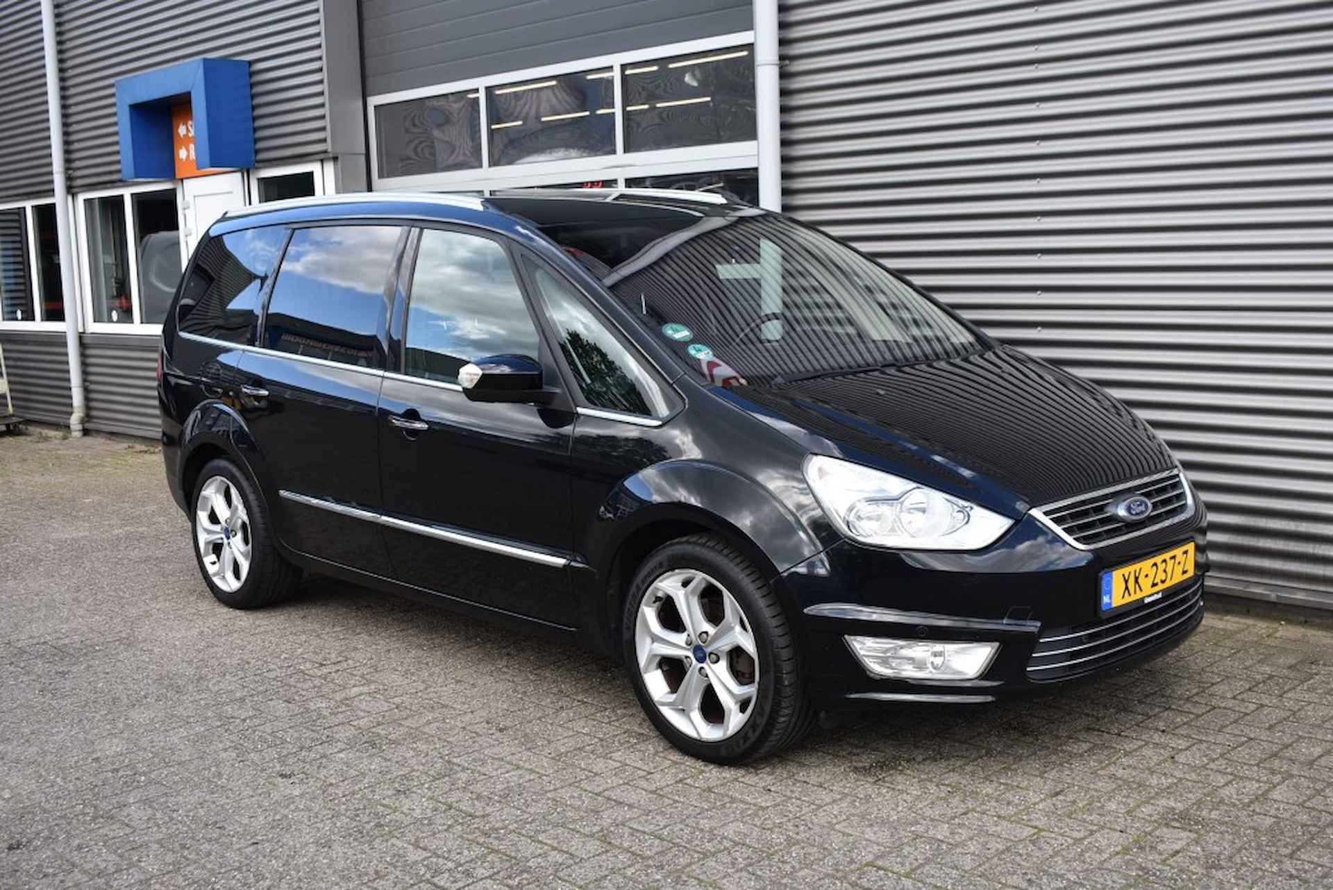 FORD Galaxy 1.6 SCTI TREND BNS /  NAVI / STOELVERWARMING / 7 PERSOONS - 11/28