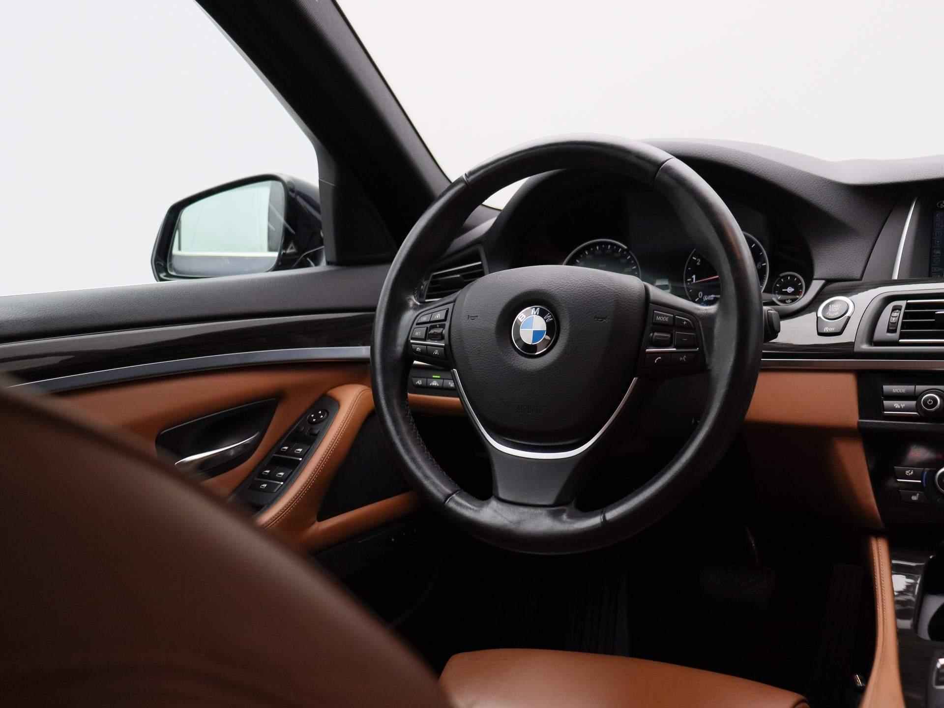 BMW 5-serie 528i Last Minute Edition | 245 PK | HUD | Leder-Cognac | Standkachel | Elektrische Trekhaak | Adaptieve Cruise | 360 Camera | Stoel + Stuurwarming | Dodehoekdetectie | - 10/45