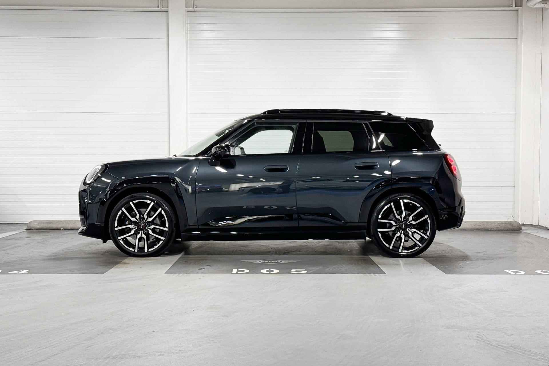 MINI Aceman SE | John Cooper Works Uitvoering | Pakket XL | Dak en spiegelkappen in Jetblack - 2/19