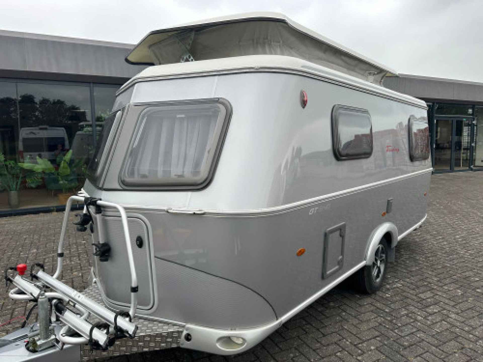 Eriba Touring Troll 540 GT Silver Lengte bedden Cassetteluif - 2/13