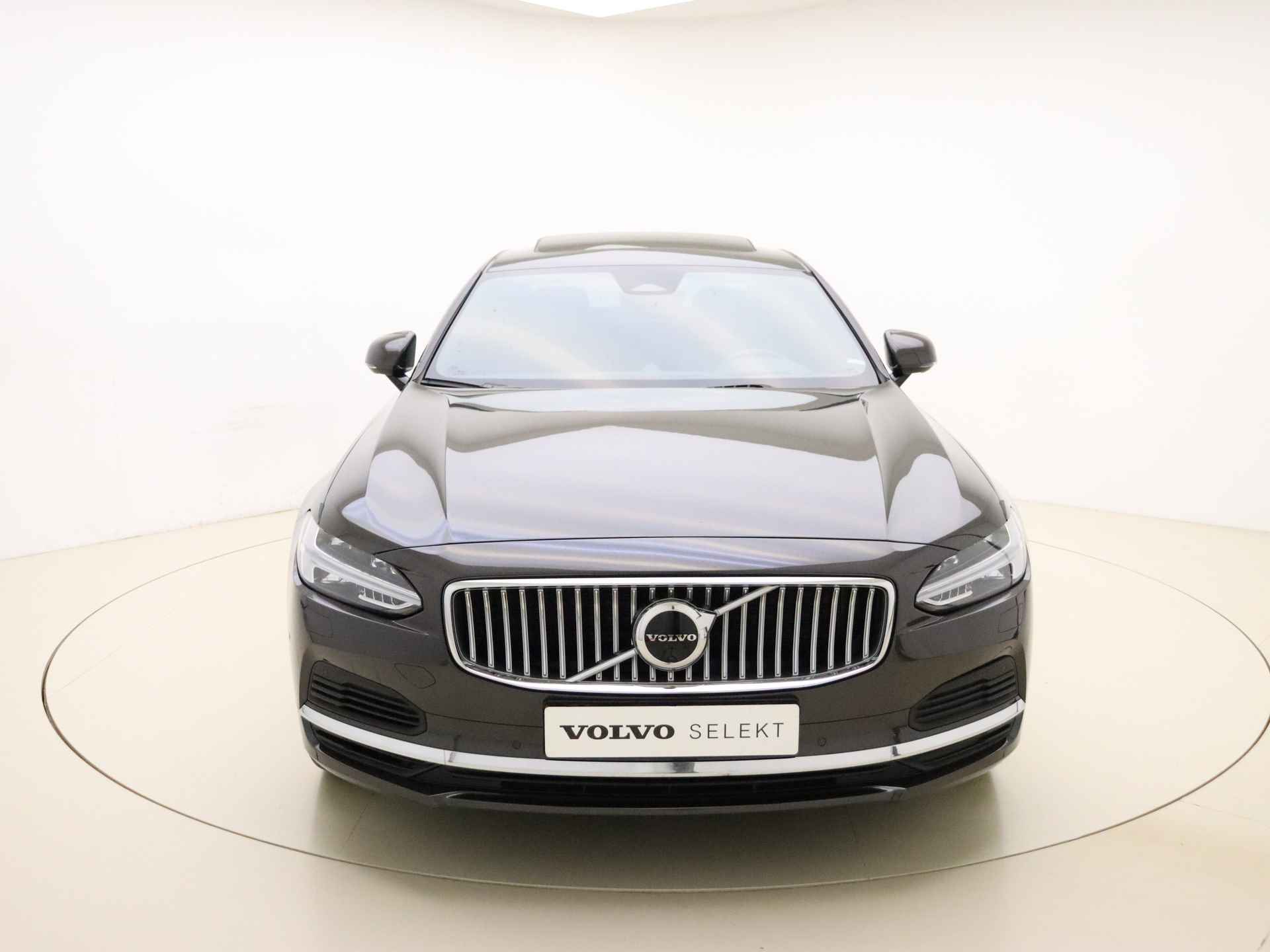 Volvo S90 T8 390pk AWD Inscription / Luchtvering / B&W Audio / Woolblend / Schuifdak / 360 Camera / Gelaagd glas / 20'' / Elektr. Stoelen / - 11/40