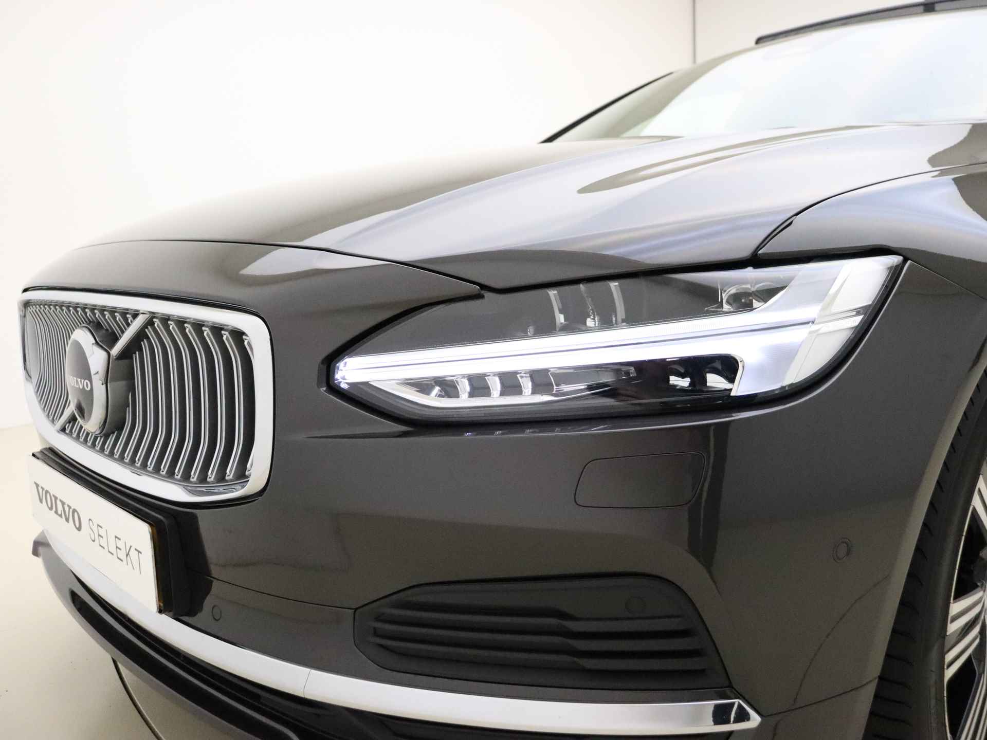 Volvo S90 T8 390pk AWD Inscription / Luchtvering / B&W Audio / Woolblend / Schuifdak / 360 Camera / Gelaagd glas / 20'' / Elektr. Stoelen / - 29/40