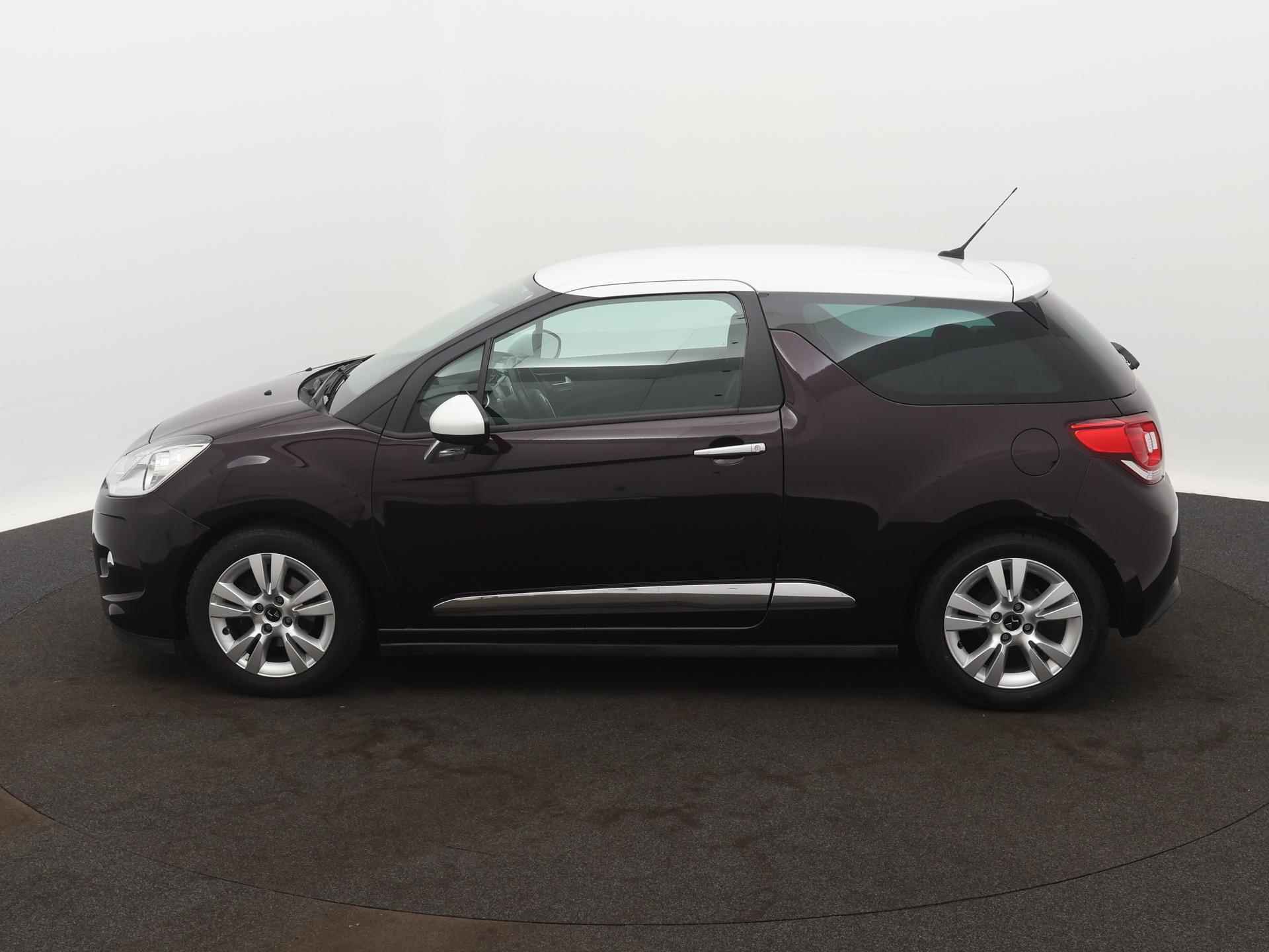 Citroen DS3 1.2 VTi So Chic - 2/19