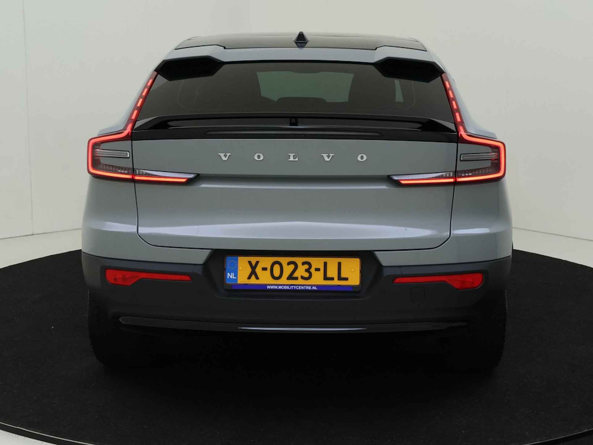 Volvo C40 Extended Plus 82 kWh | Privacy Glas | 20" LM Velgen | Panorama D - 5/35