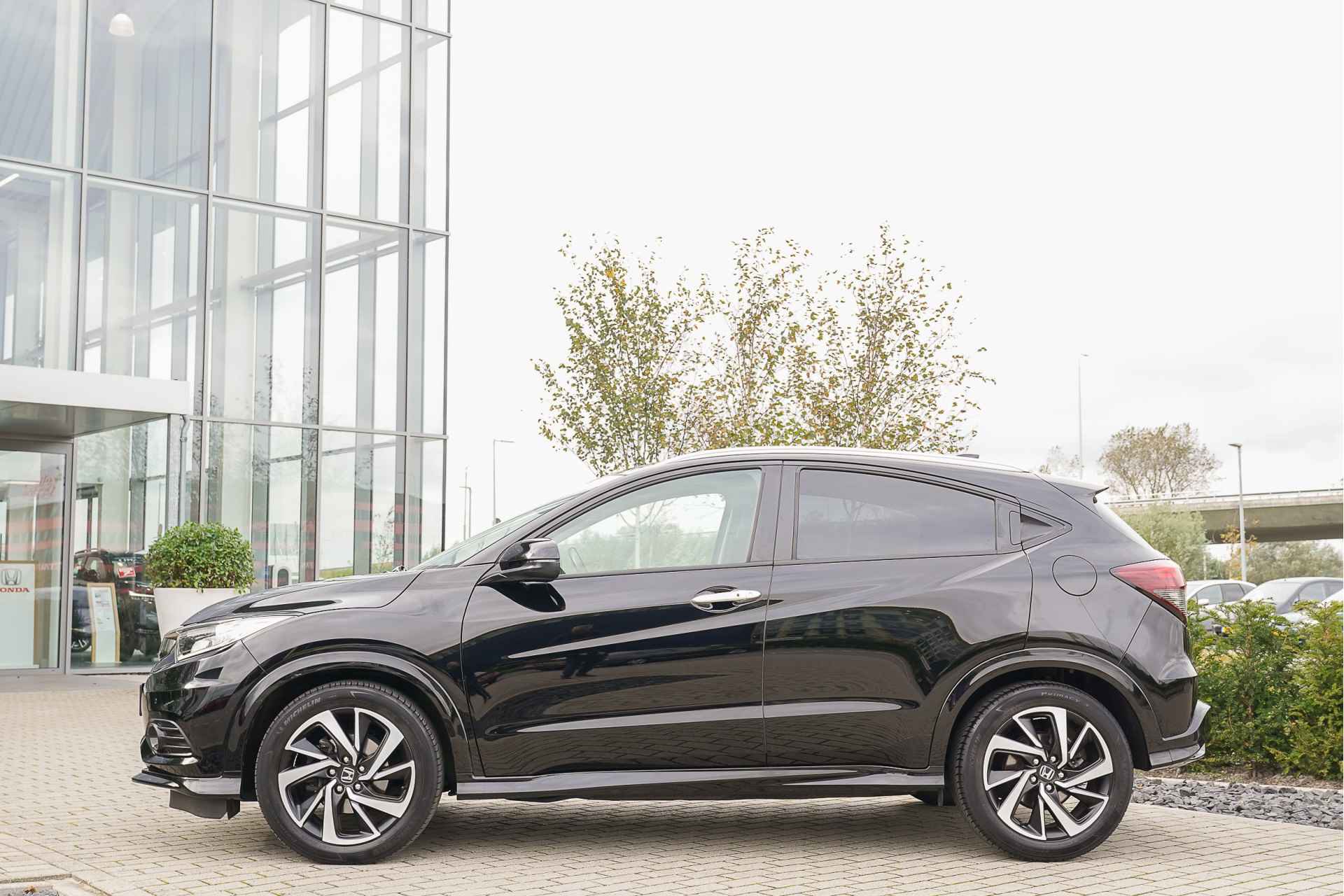 Honda HR-V 1.5i V-TEC EXECUTIVE - AUTOMAAT - PANORAMADAK - LED VERLICHTING - 54/57