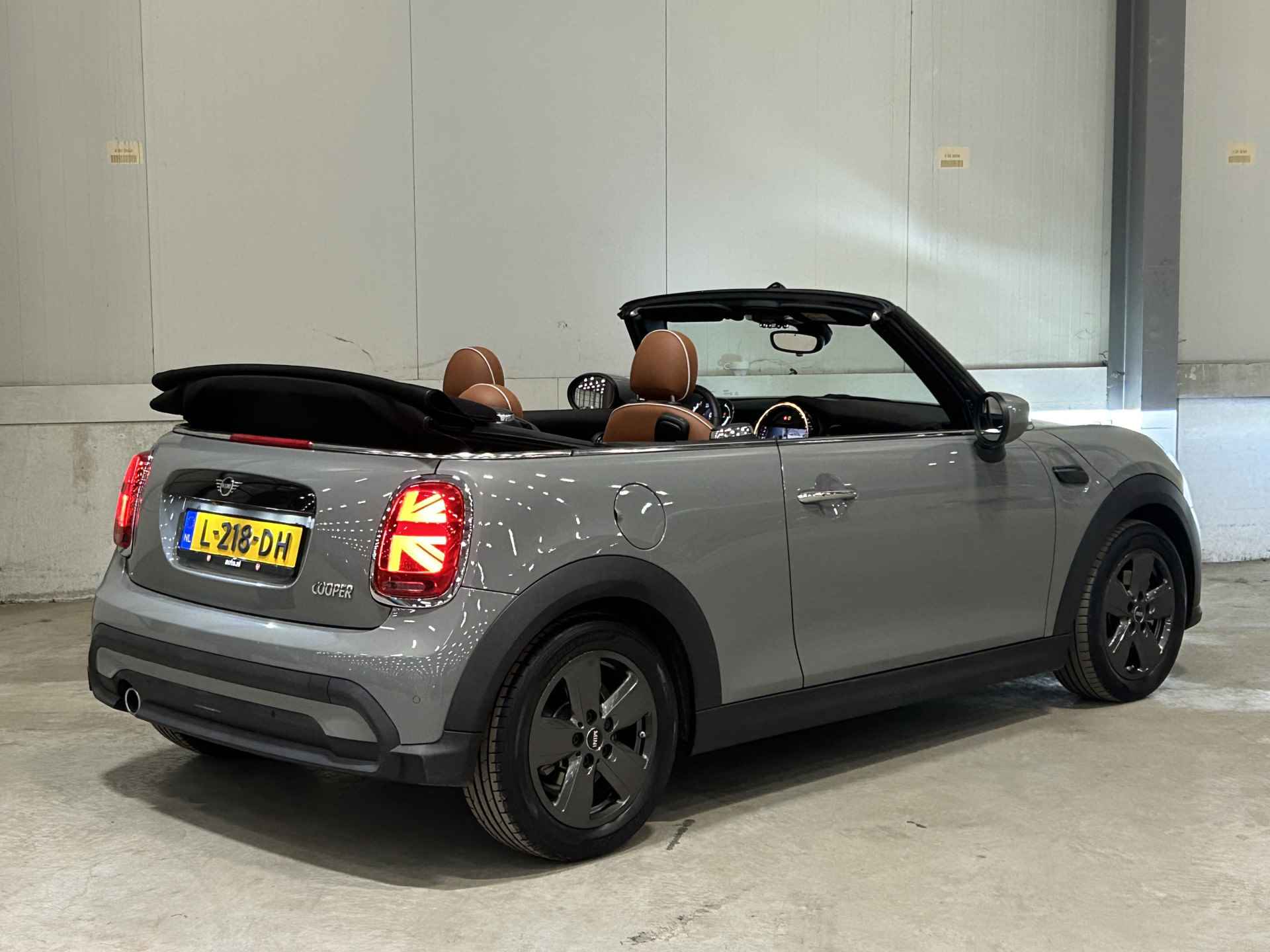 MINI Cabrio 1.5 Cooper MINI Yours | Lederen bekleding | LED | Carplay | Camera | Stoel/Stuurverwarming | Cruise Control | - 4/41