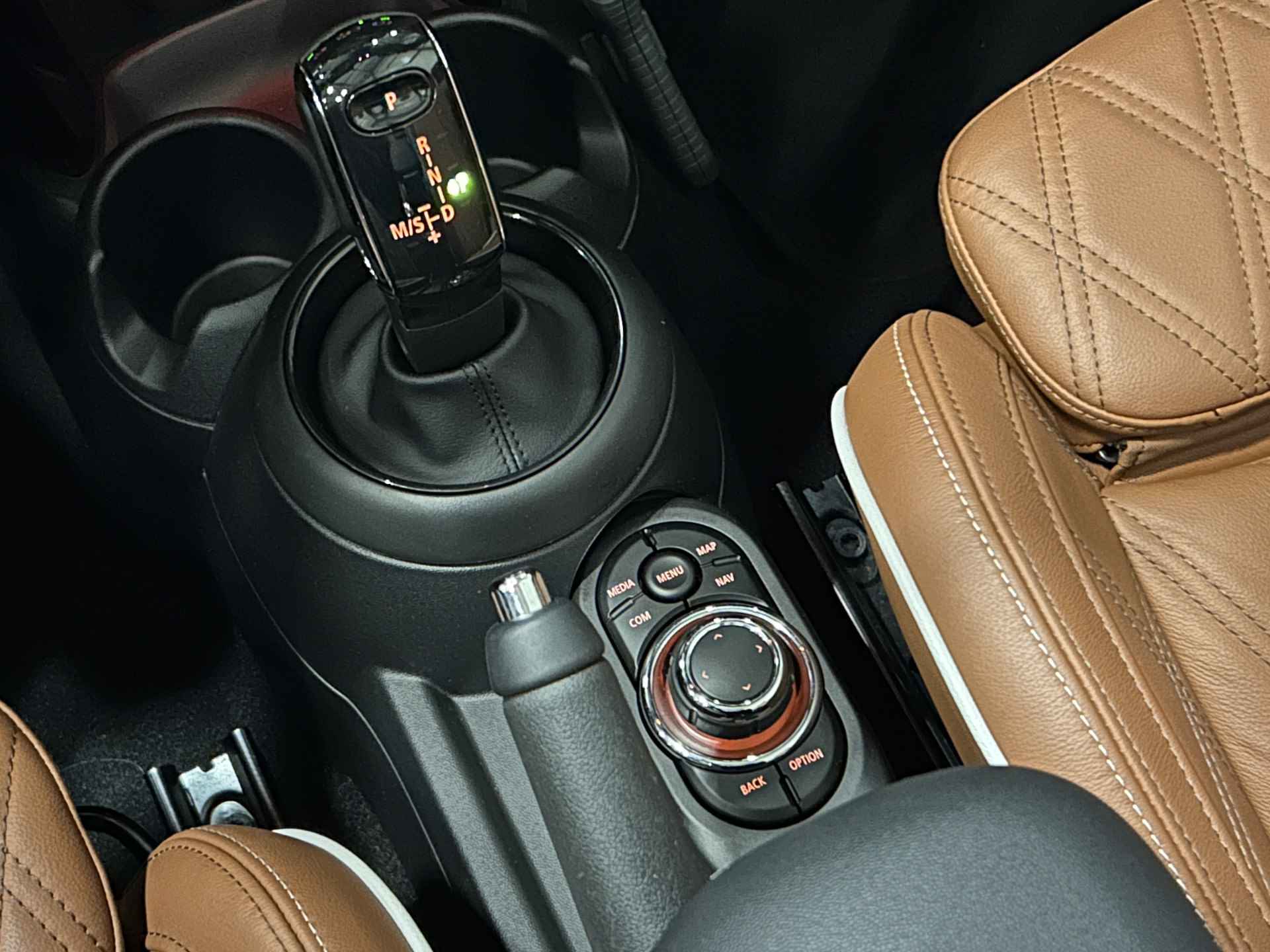 MINI Cabrio 1.5 Cooper MINI Yours | Lederen bekleding | LED | Carplay | Camera | Stoel/Stuurverwarming | Cruise Control | - 12/41