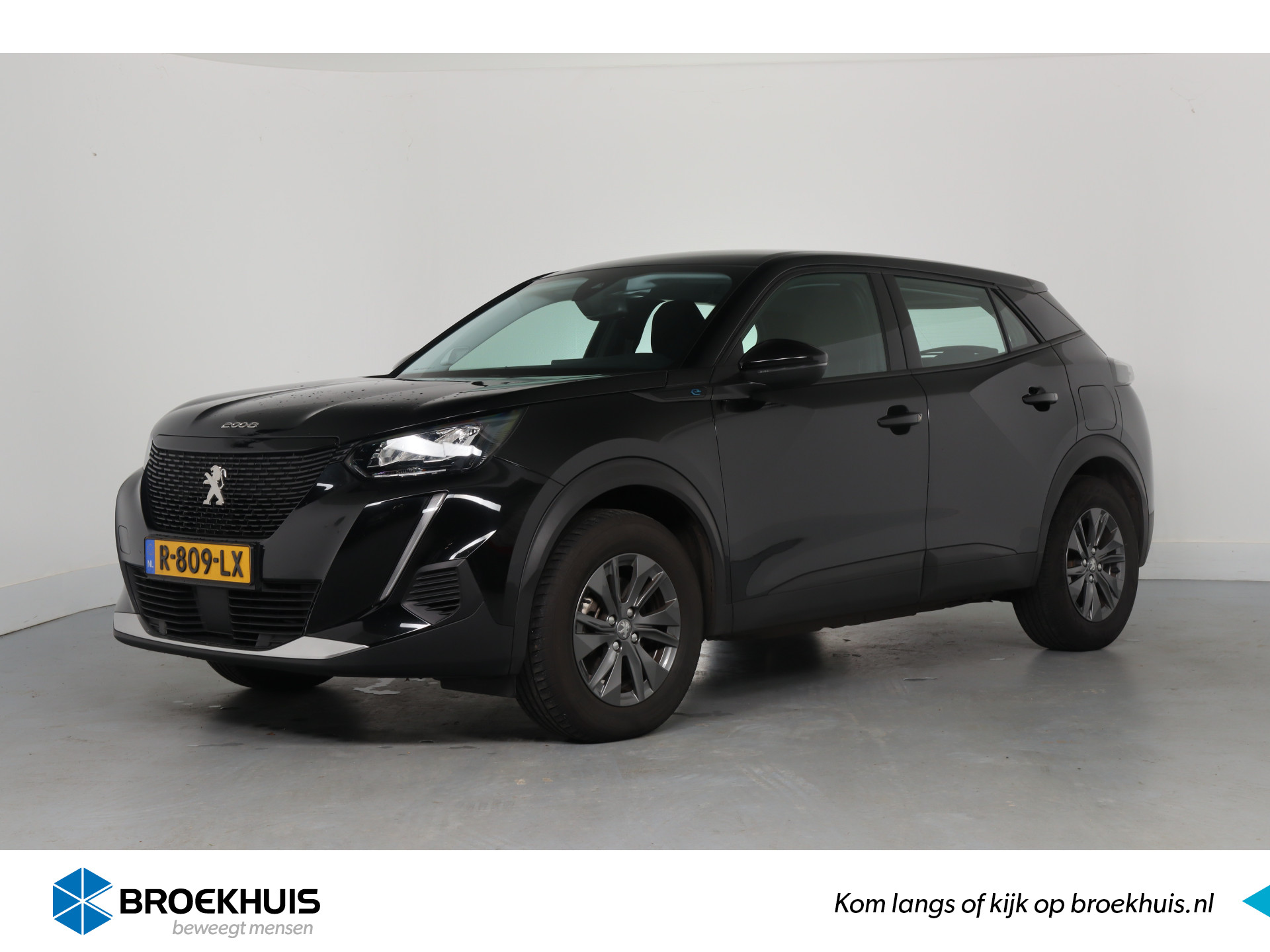 Peugeot e-2008 EV Active Pack 50 kWh | Climate Control | Apple Carplay & Android Auto | Keyless | Cruise Control | Parkeersensoren | Led | 1e E