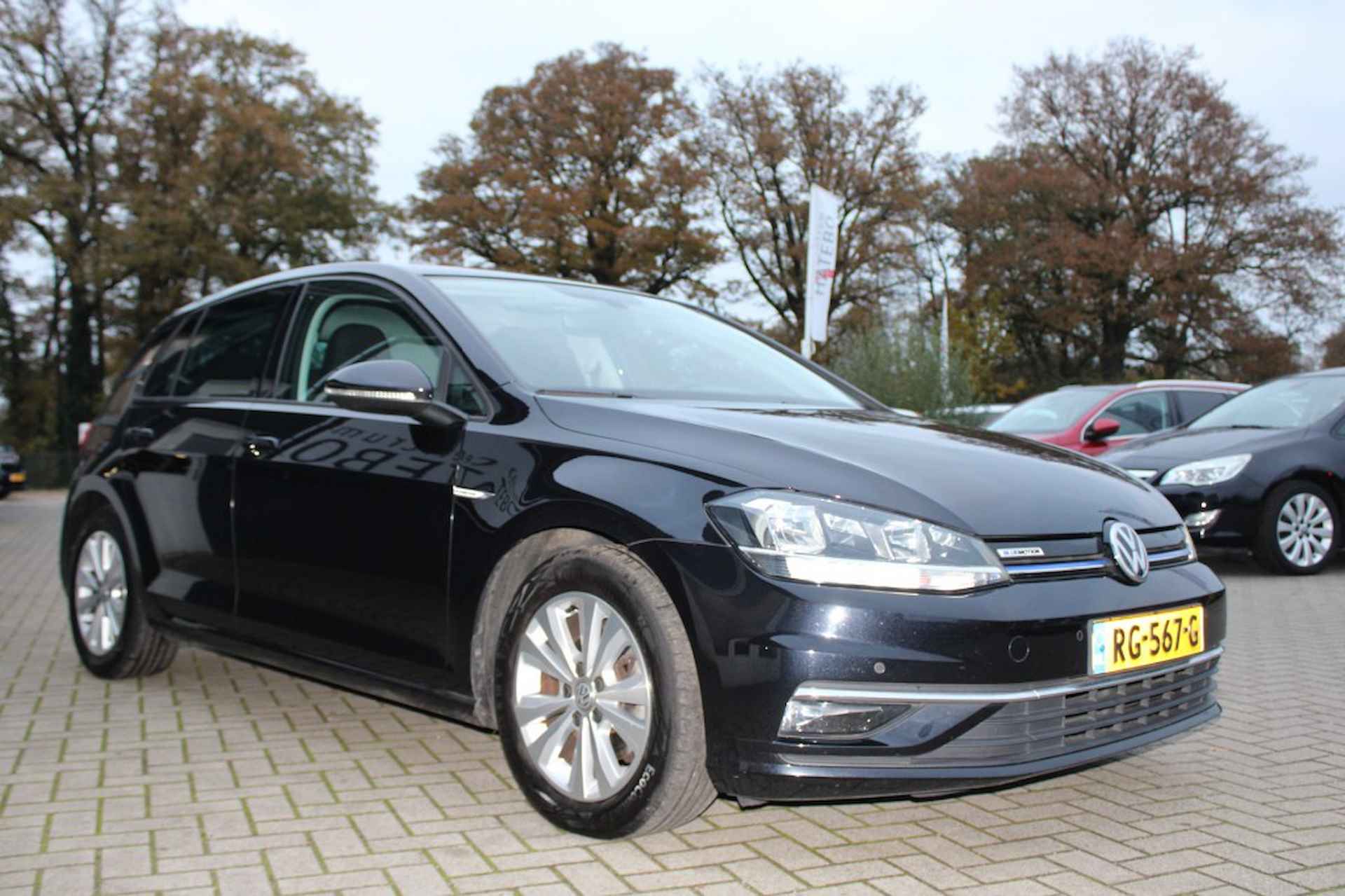 VOLKSWAGEN Golf 1.5 TSI Highline Apple Navi PDC Automaat - 8/32