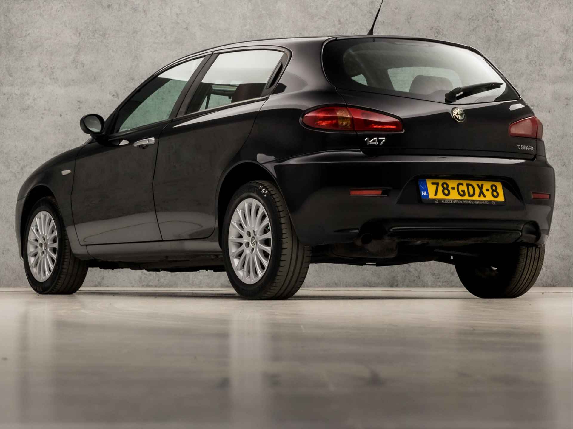 Alfa Romeo 147 1.6 T.Spark Sport (YOUNGTIMER, CLIMATE, ROOD LEDER, LM VELGEN, SPORTSTOELEN, CRUISE, MULTIFUNCTIONEEL STUURWIEL, NIEUWSTAAT) - 3/29