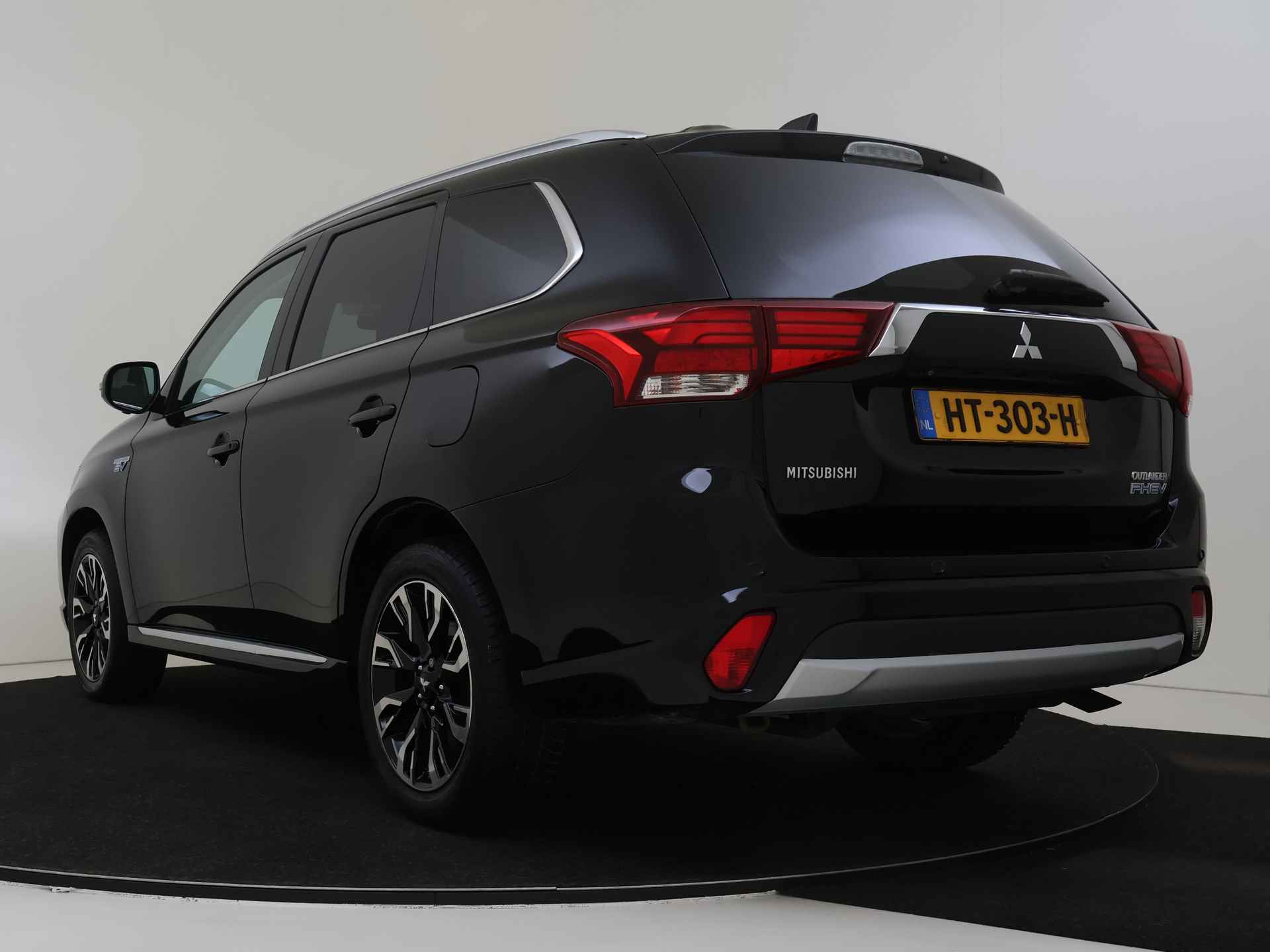 Mitsubishi Outlander 2.0 PHEV instyle YP - 5/45