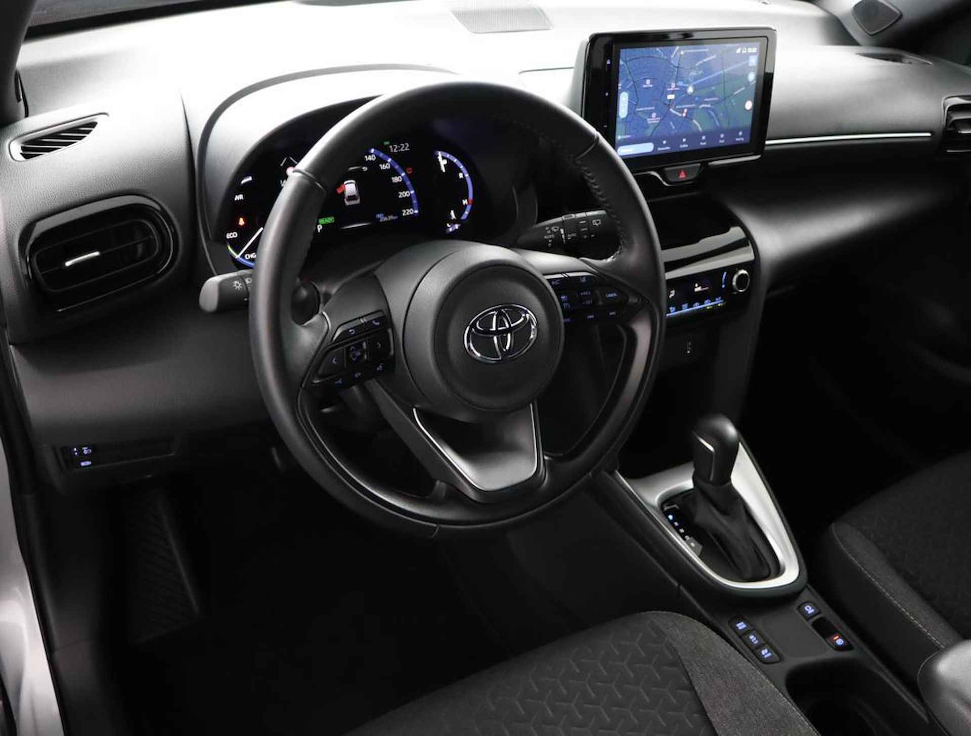 Toyota Yaris Cross 1.5 Hybrid Dynamic | Navigatie | LED verlichting | Cruise control | - 43/48