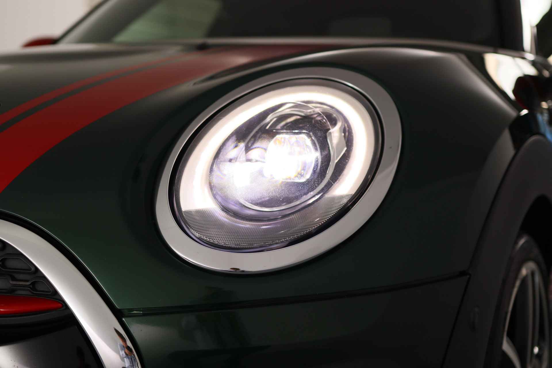 MINI Clubman 2.0 John Cooper Works ALL4 Chili | Dealer Onderhouden! | LED | Harman/Kardon | Sfeer Verlichting | Sportstoelen | HUD | Clima | - 16/54