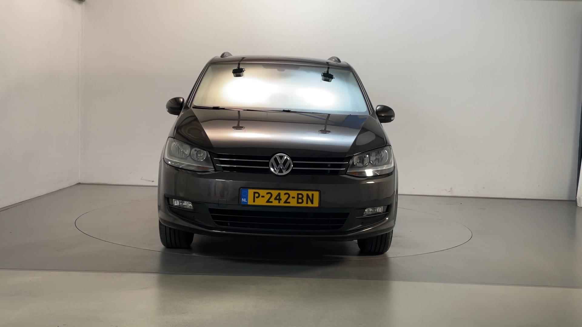 Volkswagen Sharan 1.4 TSI150pk DSG 7p Exclusive Series Navigatie Parkeersensoren Climate Control - 16/26