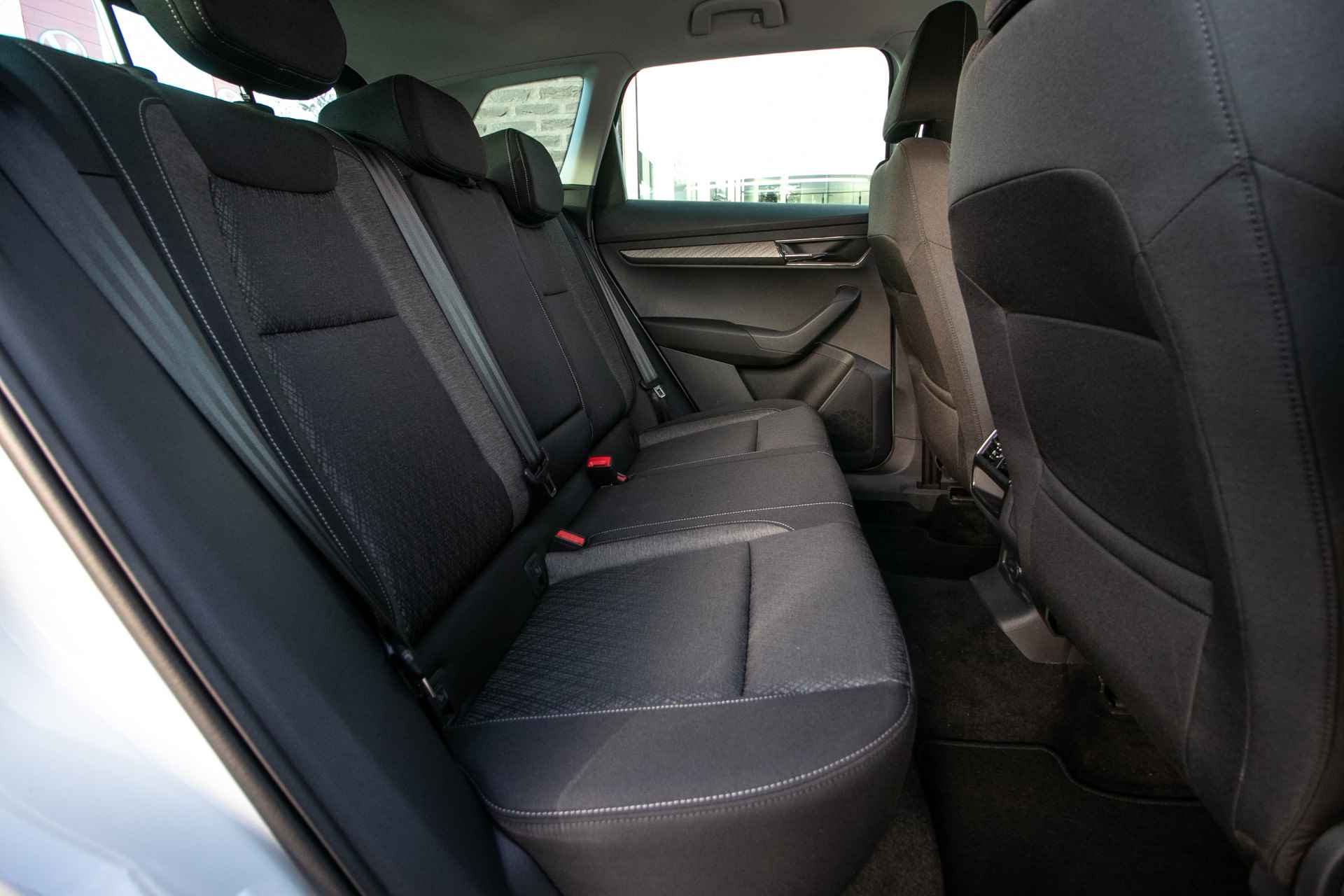 Škoda Karoq 1.5 TSI ACT Business Edition Plus automaat - All-in rijklrprs| Digitaal display | Navi | Cam | Adapt. cruise - 7/45
