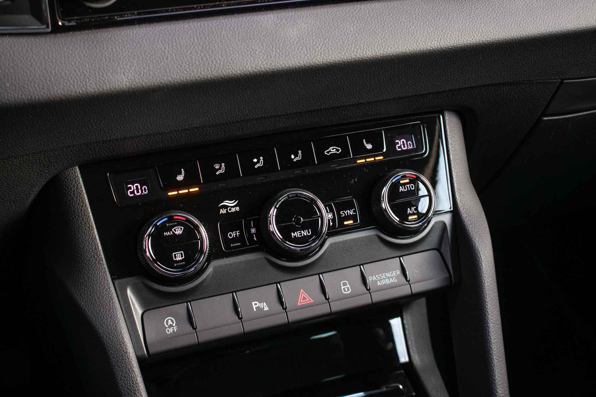 Škoda Karoq 1.5 TSI ACT Business Edition Plus automaat - All-in rijklrprs| Digitaal display | Navi | Cam | Adapt. cruise - 20/45