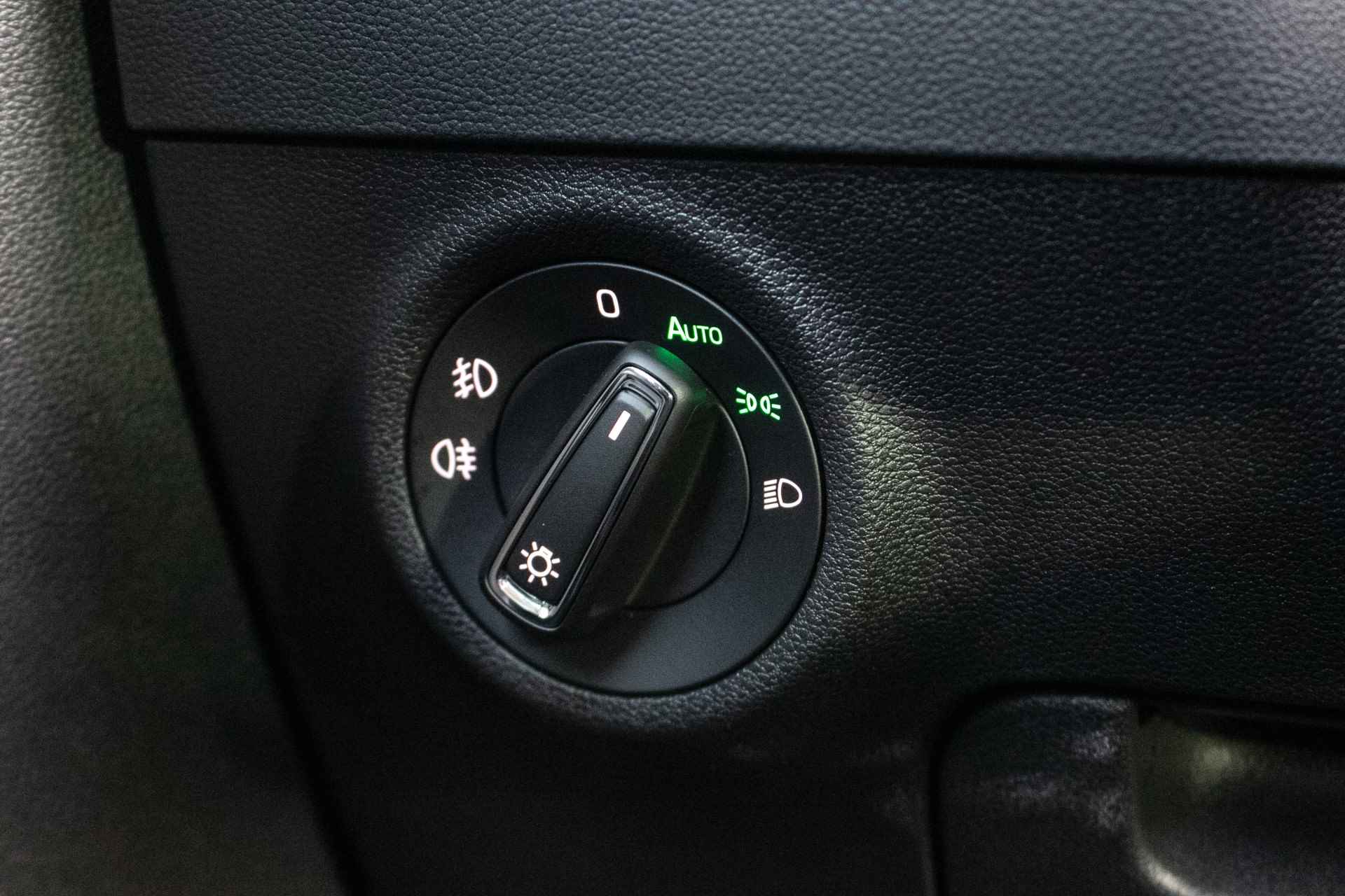 Škoda Karoq 1.5 TSI ACT Business Edition Plus automaat - All-in rijklrprs| Digitaal display | Navi | Cam | Adapt. cruise - 38/45