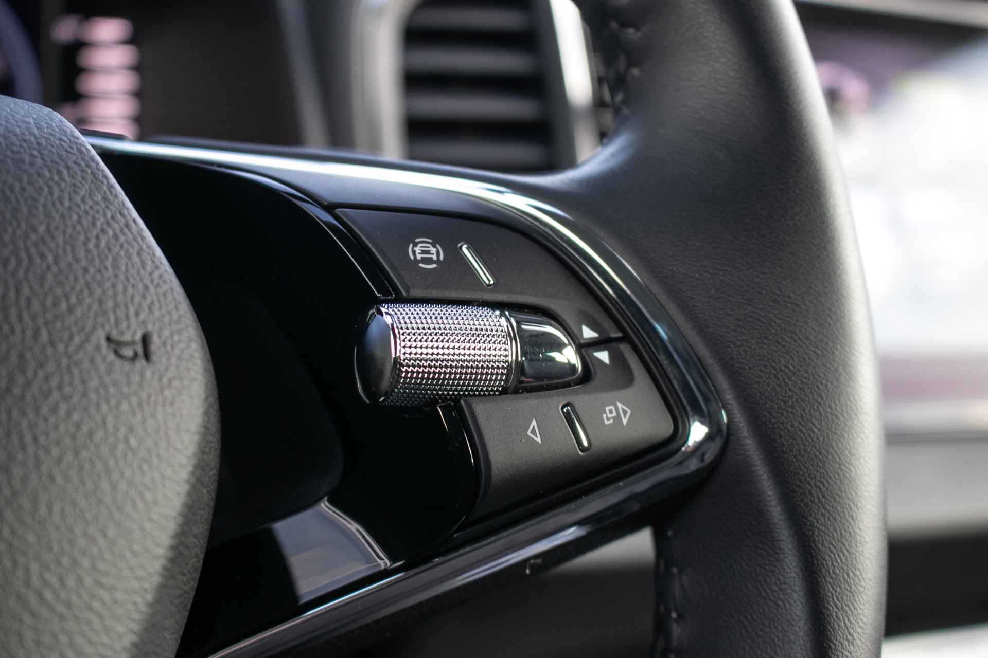 Škoda Karoq 1.5 TSI ACT Business Edition Plus automaat - All-in rijklrprs| Digitaal display | Navi | Cam | Adapt. cruise - 35/45
