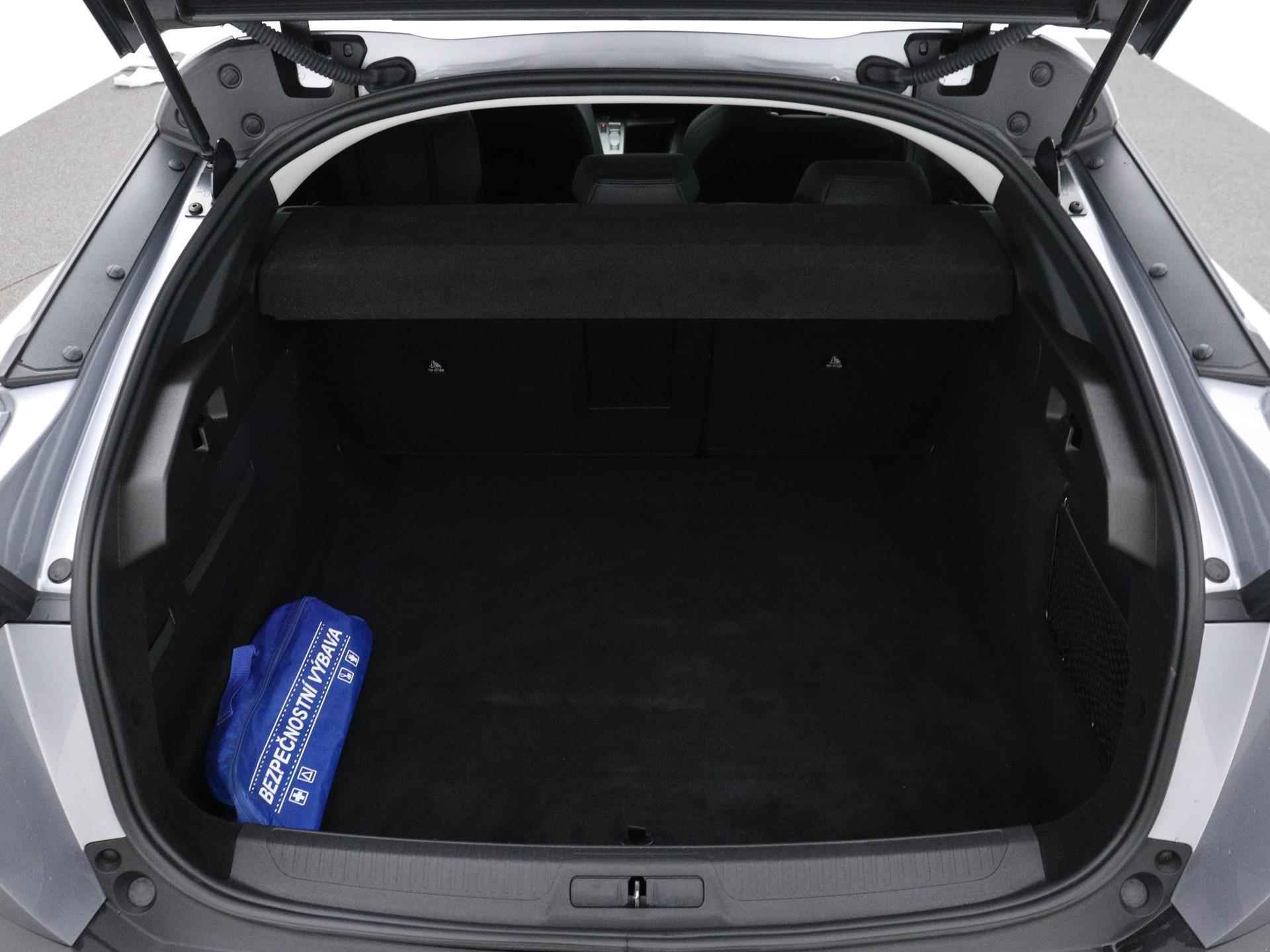 Peugeot 408 Allure Pack 130pk Automaat | Navigatie | Camera | Dodehoek Detectie | Licht Metalen Velgen 19"| Adaptieve Cruise Control - 14/39
