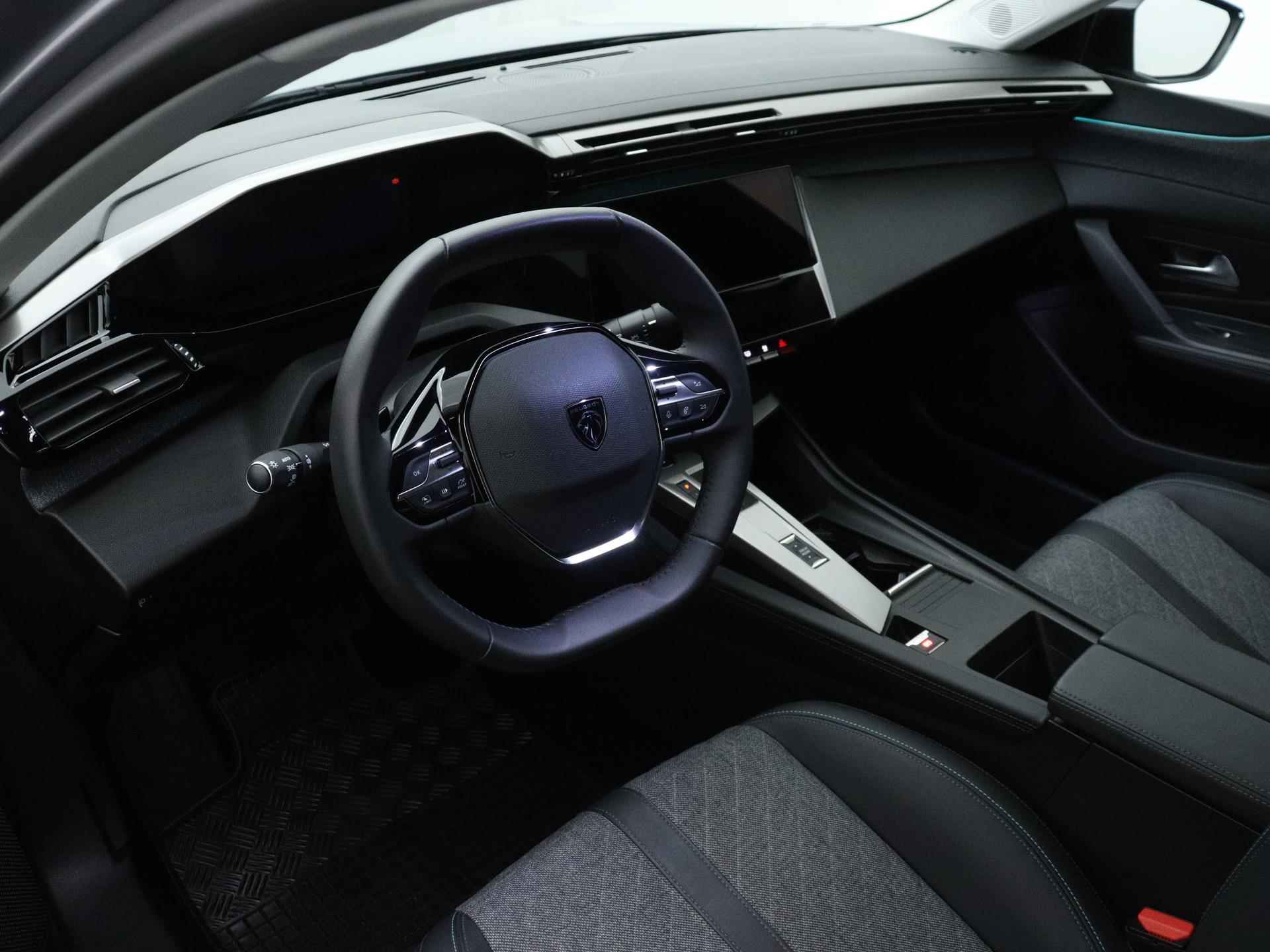 Peugeot 408 Allure Pack 130pk Automaat | Navigatie | Camera | Dodehoek Detectie | Licht Metalen Velgen 19"| Adaptieve Cruise Control - 20/39