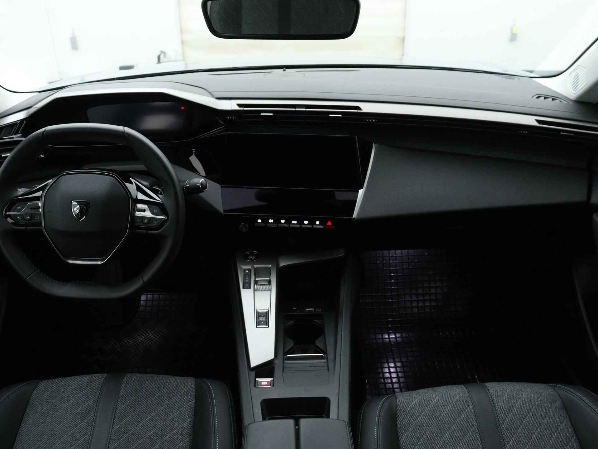 Peugeot 408 Allure Pack 130pk Automaat | Navigatie | Camera | Dodehoek Detectie | Licht Metalen Velgen 19"| Adaptieve Cruise Control - 21/39