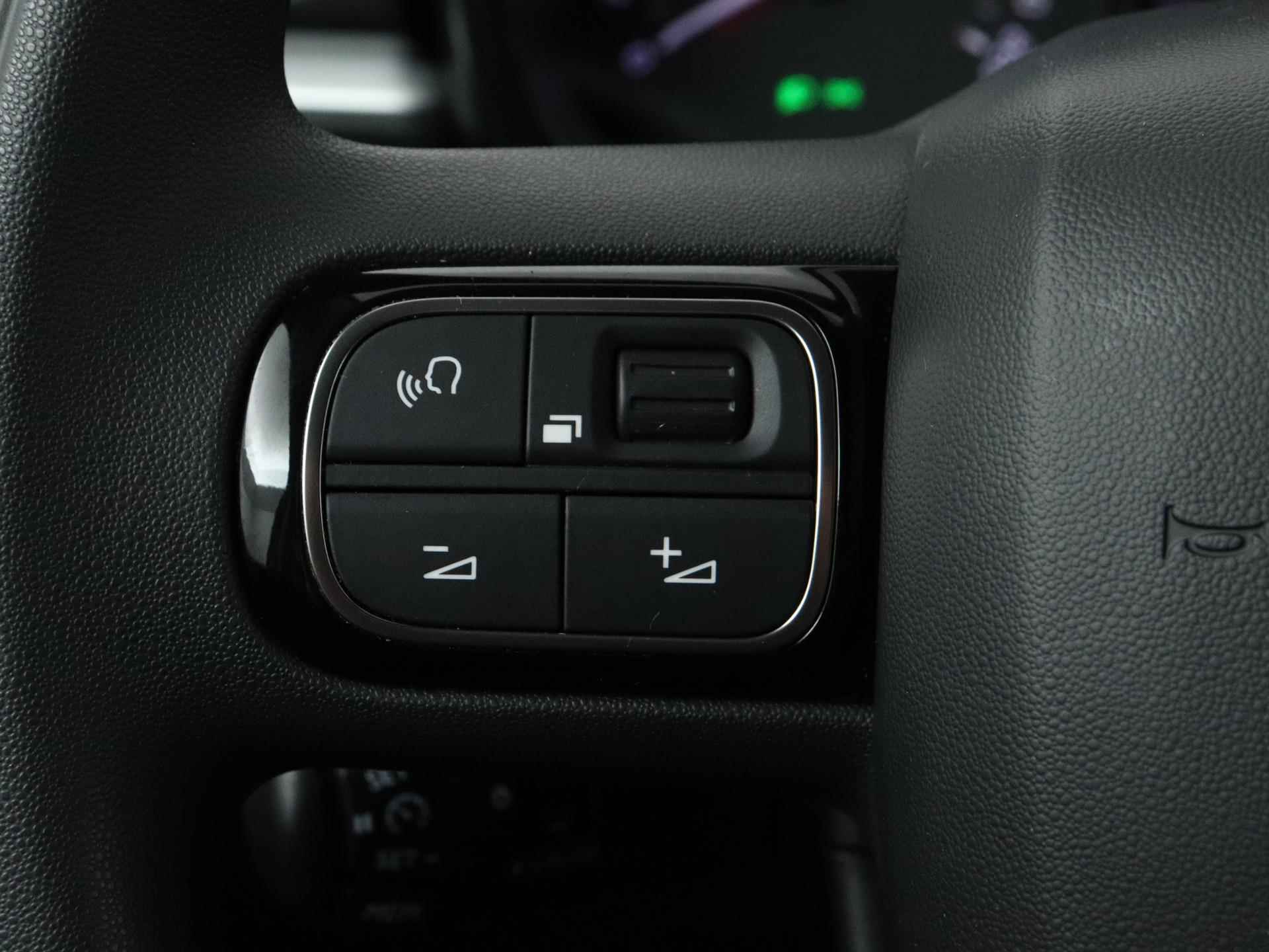 Citroen C3 Feel 83pk | Navigatie | Climate Control | Cruise Control | Parkeersensoren | Apple Carplay / Android Auto | Bluetooth | DAB+ radio | Automatisch dimlicht | Regensensor | Donker getint glas | Afwijkende dakkleur | All seasonbanden | Lage kilometerstand | - 18/34