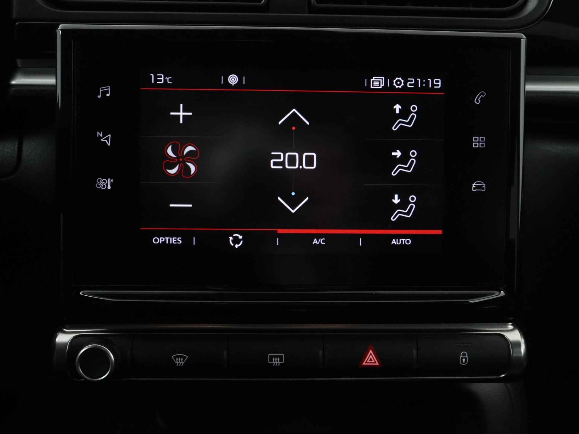 Citroen C3 Feel 83pk | Navigatie | Climate Control | Cruise Control | Parkeersensoren | Apple Carplay / Android Auto | Bluetooth | DAB+ radio | Automatisch dimlicht | Regensensor | Donker getint glas | Afwijkende dakkleur | All seasonbanden | - 23/34