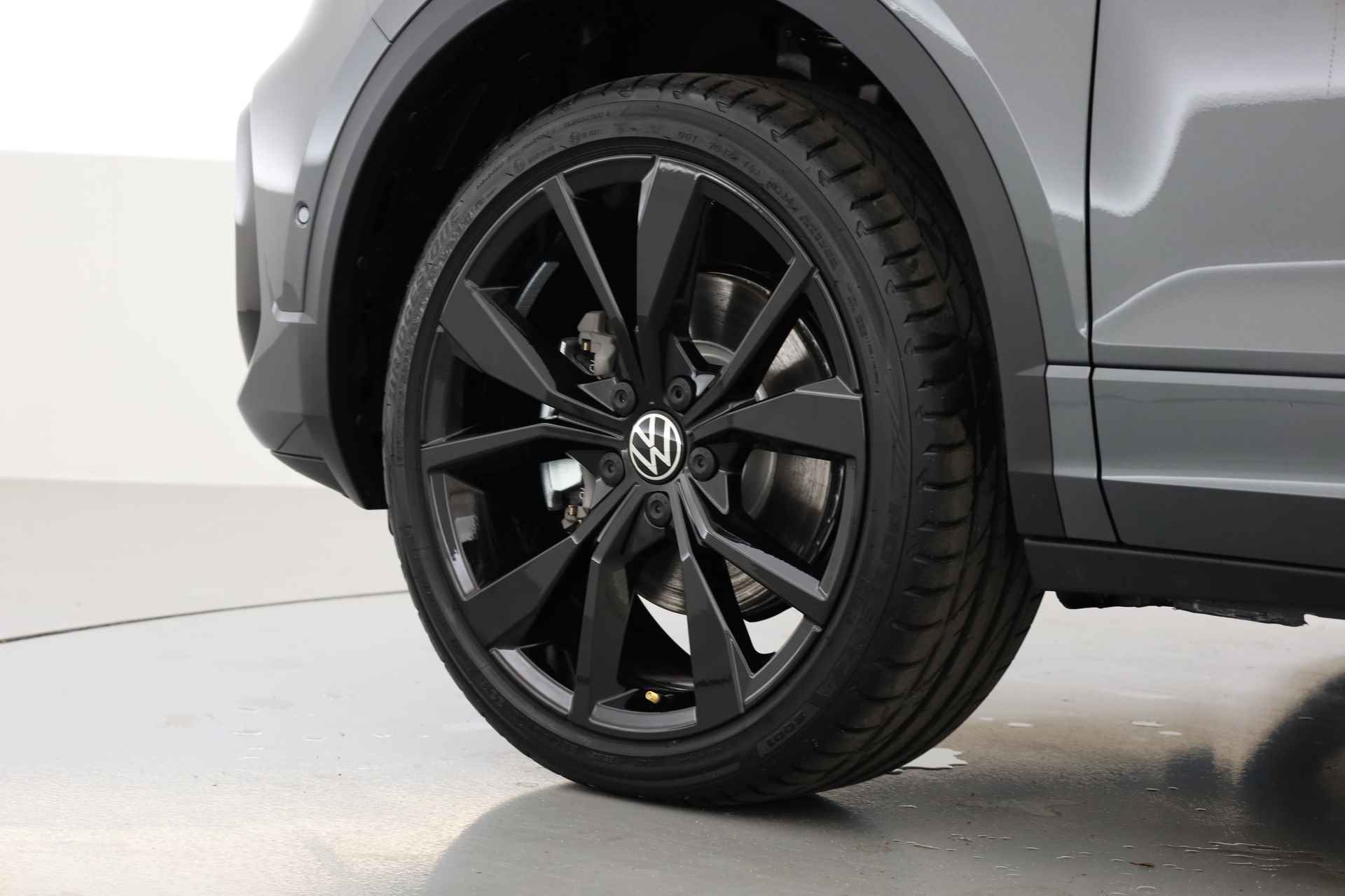 Volkswagen T-Roc 1.5 TSI R-Line Black Style DSG MY2024 | Pano | Camera | Beats | Keyless | Stoel- Stuurverw. | 19'' | IQ. Light - 29/32