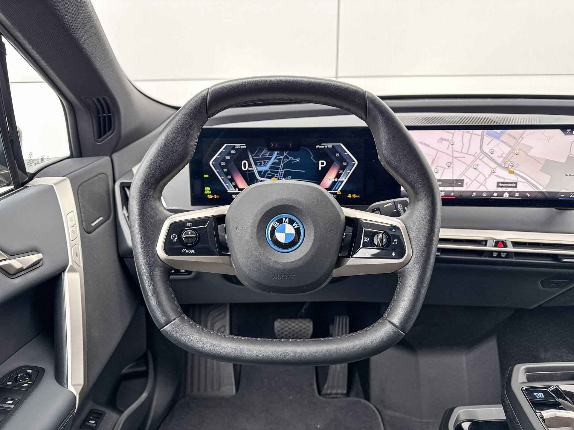 BMW iX xDrive40 Business Edition Plus 77 kWh | Harman Kardon | Driving Assistant Pro | Stoelverwarming | Trekhaak | - 11/25