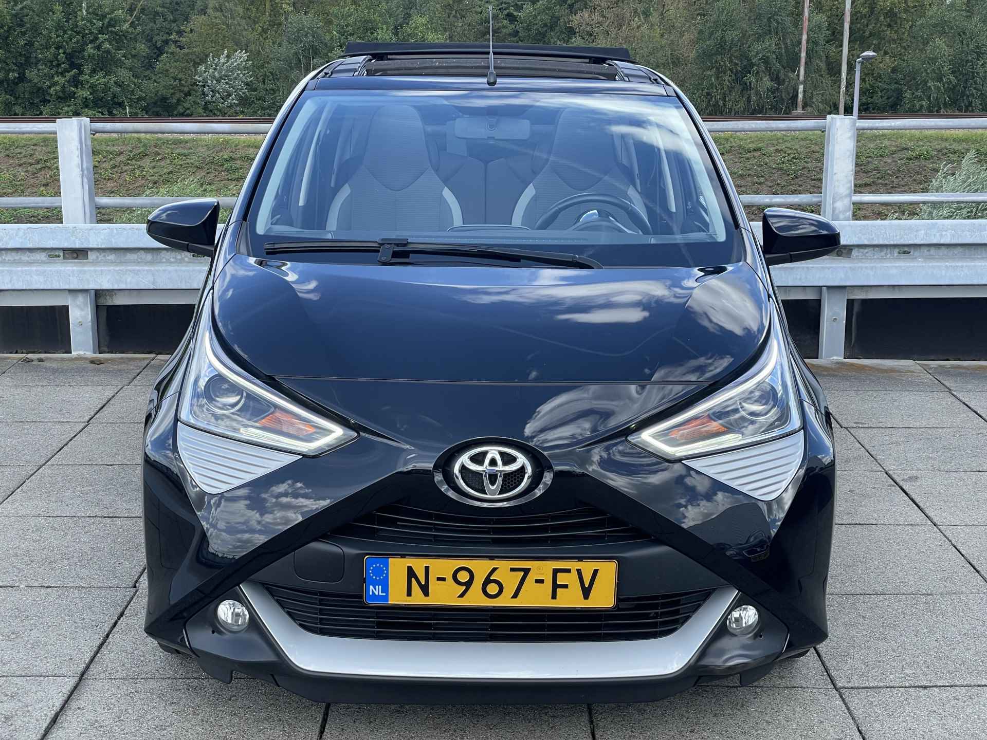 Toyota Aygo 1.0 VVT-i x-joy Cabrio | Navigatie | Achteruitrijcamera | Trekhaak | Rijklaarprijs! | - 31/34