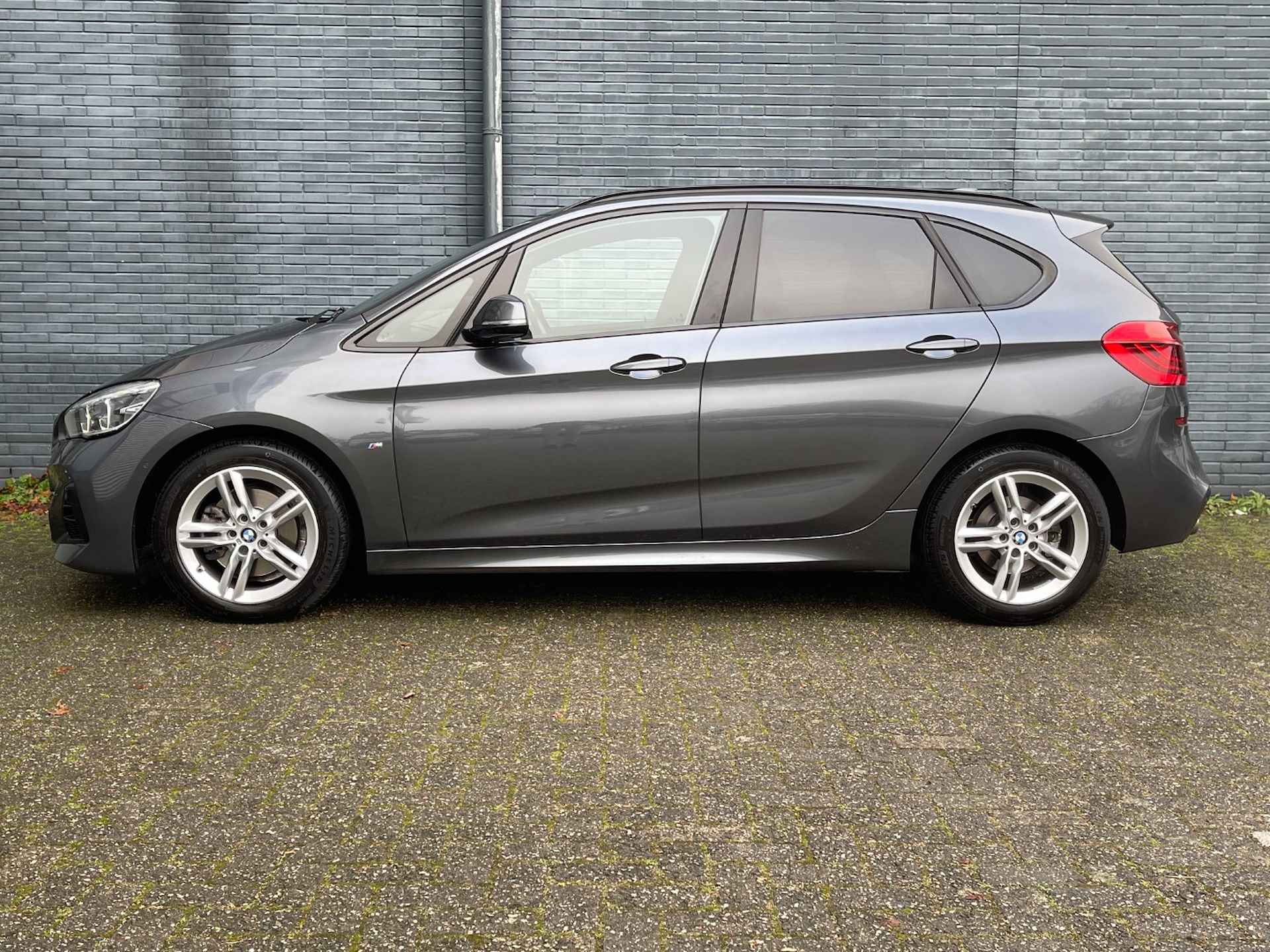 BMW 2-Serie Active Tourer (f45) 220i 192pk Automaat High Executive M-Pakket | Leer | Pano Schuif/kanteldak | LED | Navigatie | Climatecontrol 2 zones | Comfortstoelen | - 12/48