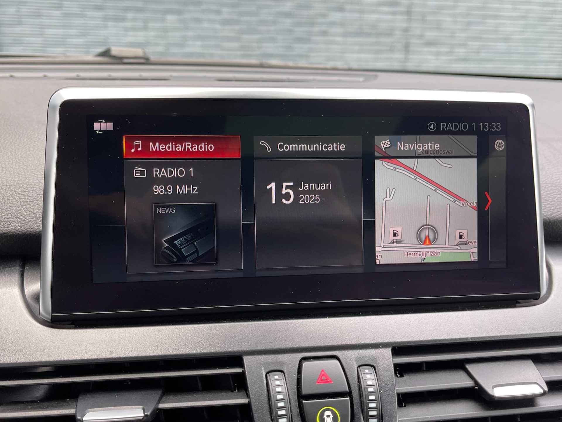 BMW 2-Serie Active Tourer (f45) 220i 192pk Automaat High Executive M-Pakket | Leer | Pano Schuif/kanteldak | LED | Navigatie | Climatecontrol 2 zones | Comfortstoelen | - 35/48