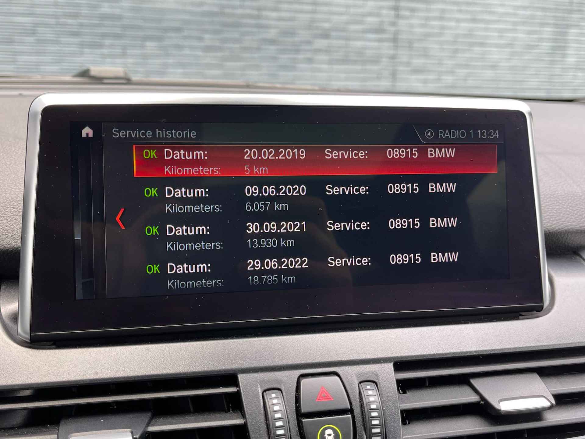 BMW 2-Serie Active Tourer (f45) 220i 192pk Automaat High Executive M-Pakket | Leer | Pano Schuif/kanteldak | LED | Navigatie | Climatecontrol 2 zones | Comfortstoelen | - 37/48