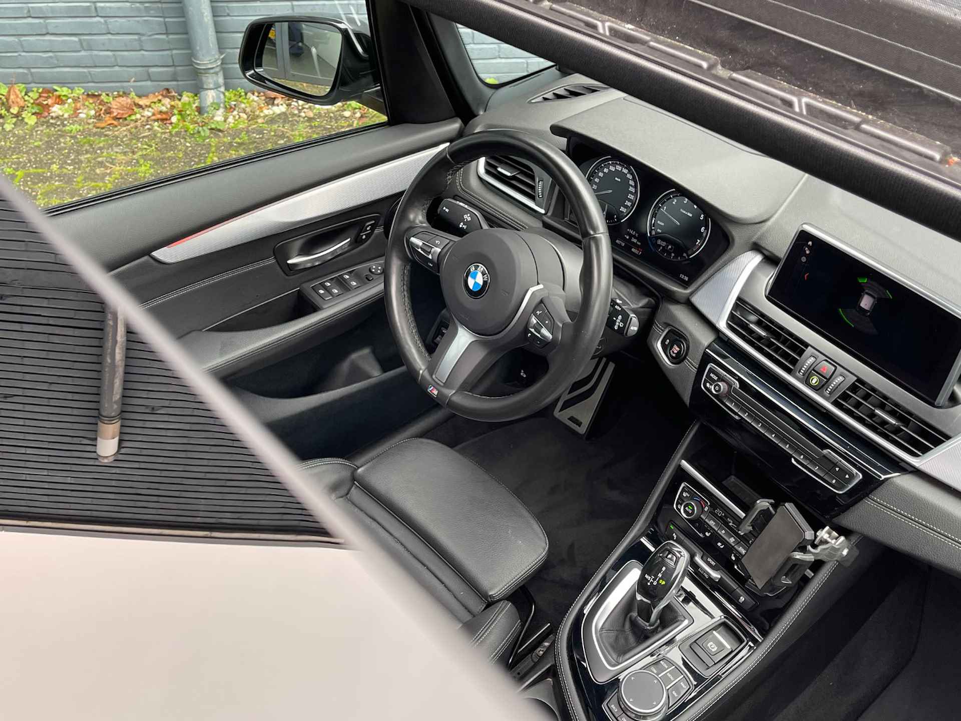 BMW 2-Serie Active Tourer (f45) 220i 192pk Automaat High Executive M-Pakket | Leer | Pano Schuif/kanteldak | LED | Navigatie | Climatecontrol 2 zones | Comfortstoelen | - 41/48