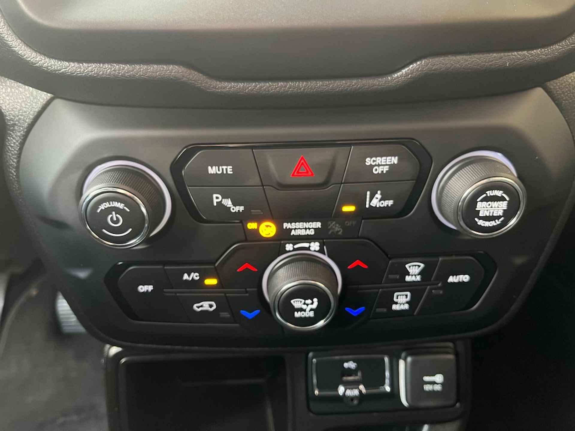 JEEP Renegade 1.0T LIMITED NAVI CLIMA ADAP-CRUISE CARPLAY PDC - 12/25