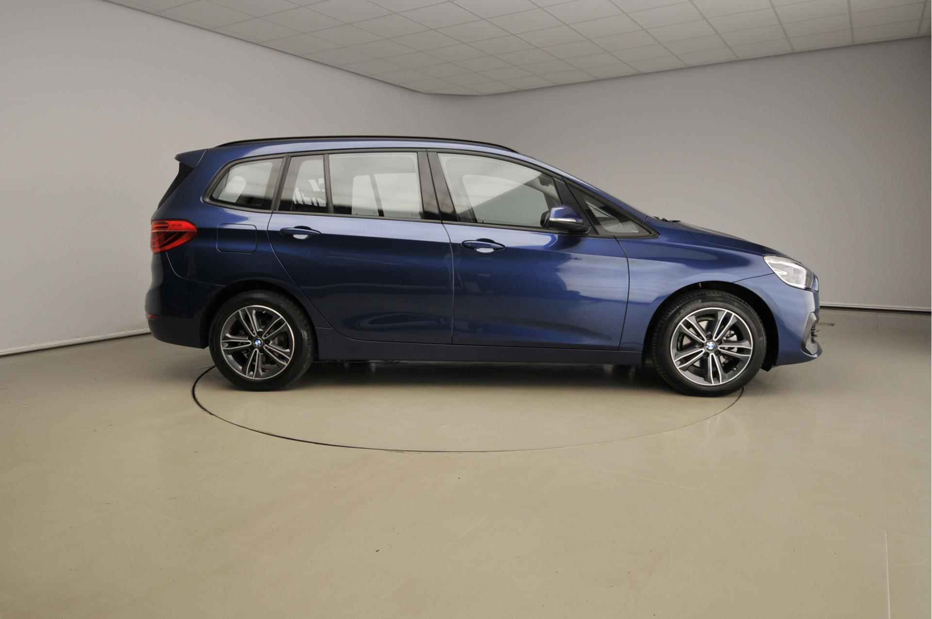 BMW 2 Serie Gran Tourer 216i | LED | HUD | Sportstoelen | Trekhaak | Derde zitrij | Clima | DAB | Alu 17 inch - 5/41