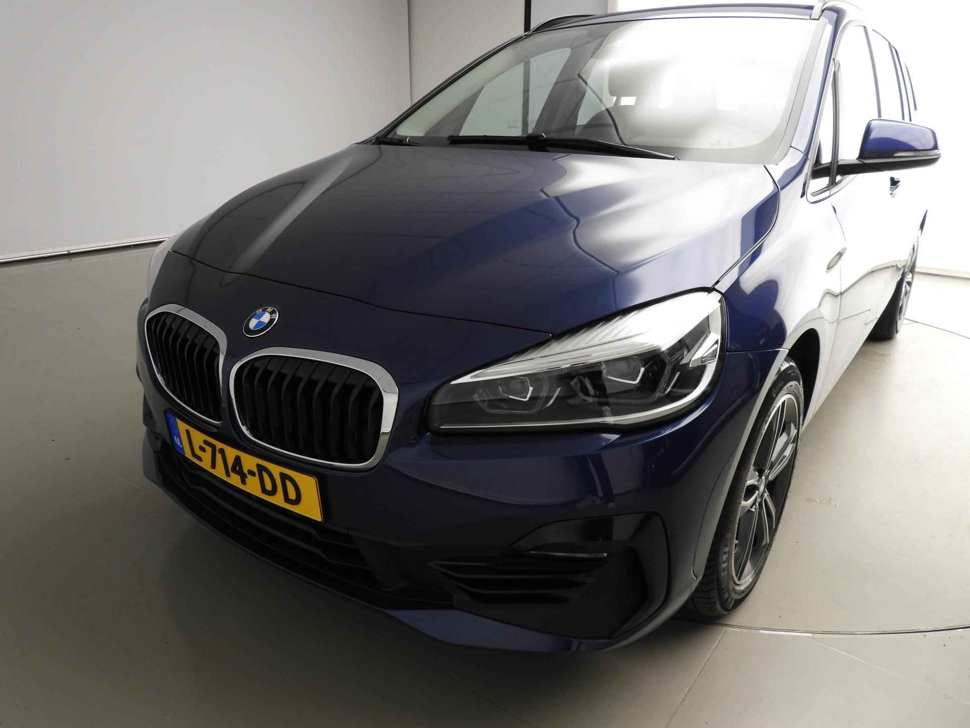 BMW 2 Serie Gran Tourer 216i | LED | HUD | Sportstoelen | Trekhaak | Derde zitrij | Clima | DAB | Alu 17 inch - 38/41