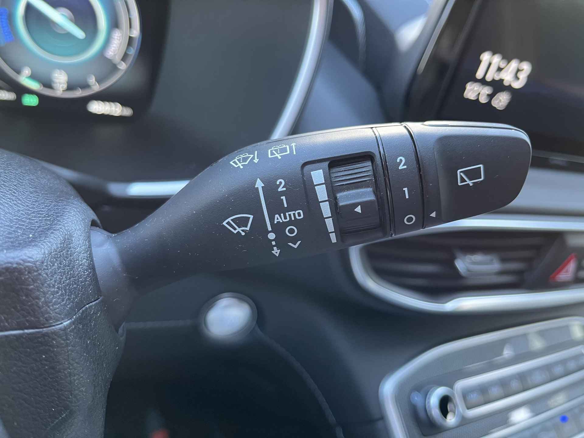 Hyundai Santa Fe 1.6 T-GDI HEV Comfort Smart 7p. | Rijklaarprijs! | 7-persoons uitvoering | Lederen stoelen | Camera | Navigatie full map | apple/android carplay | PDC voor en achter | Inclusief Fabrieksgarantie t/m 05-2027! | - 14/27