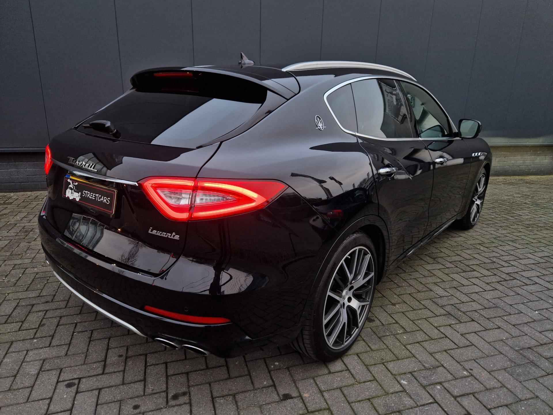 Maserati Levante 3.0 V6 D AWD Gransport /Pano /Luchtvering /Soundbox - 54/59