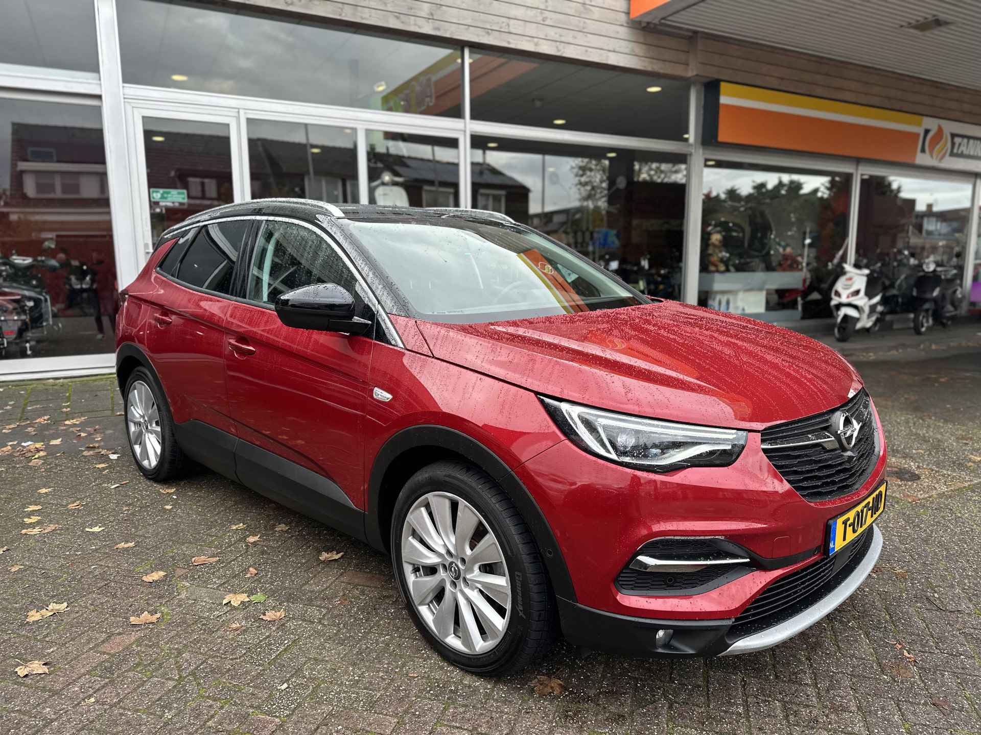 Opel Grandland X 1.6 Turbo Hybrid4 Innovation Trekhaak/Leder/Stoelverwarming/360 camera. - 5/46