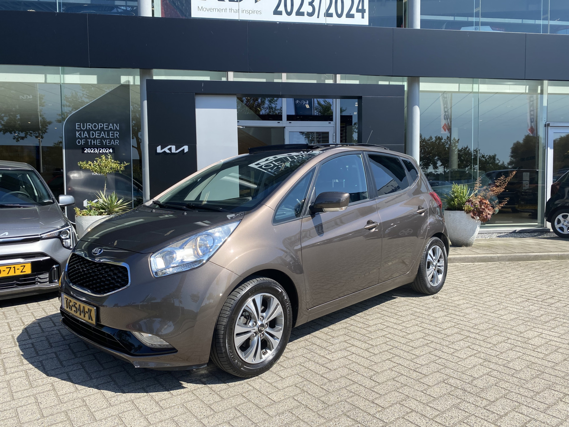 Kia Venga 1.4 CVVT Edition Panorama Schuifdak Camera pdc Lmv     info;F.Bogaars-0492-588956