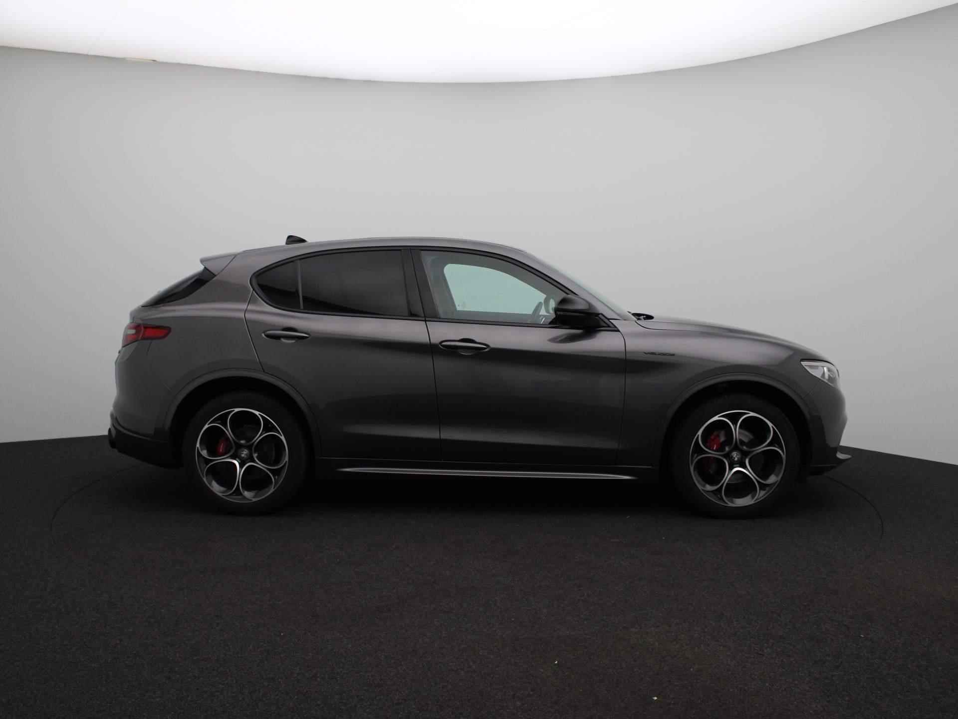 Alfa Romeo Stelvio 2.2 JTD AWD Veloce | Elektr. Trekhaak | Panorama Dak | Lederen Stoelbekleding | Harman Kardon Sound System | - 6/26