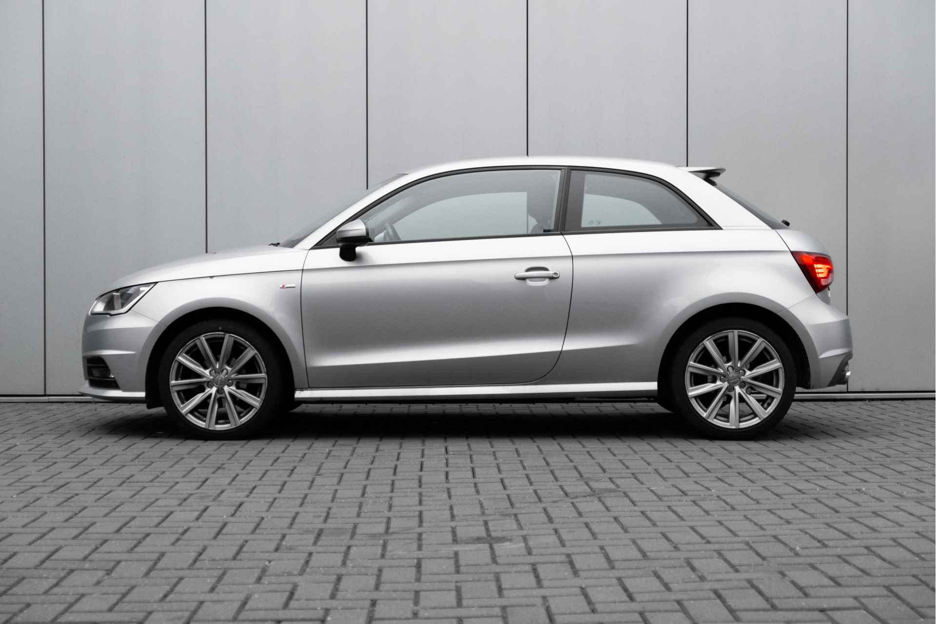 Audi A1 1.0 TFSI Advance | S Line Exterieur | Cruise control | Navigatie | Airco | Parkeerhulp achter | 17" LM | - 6/42