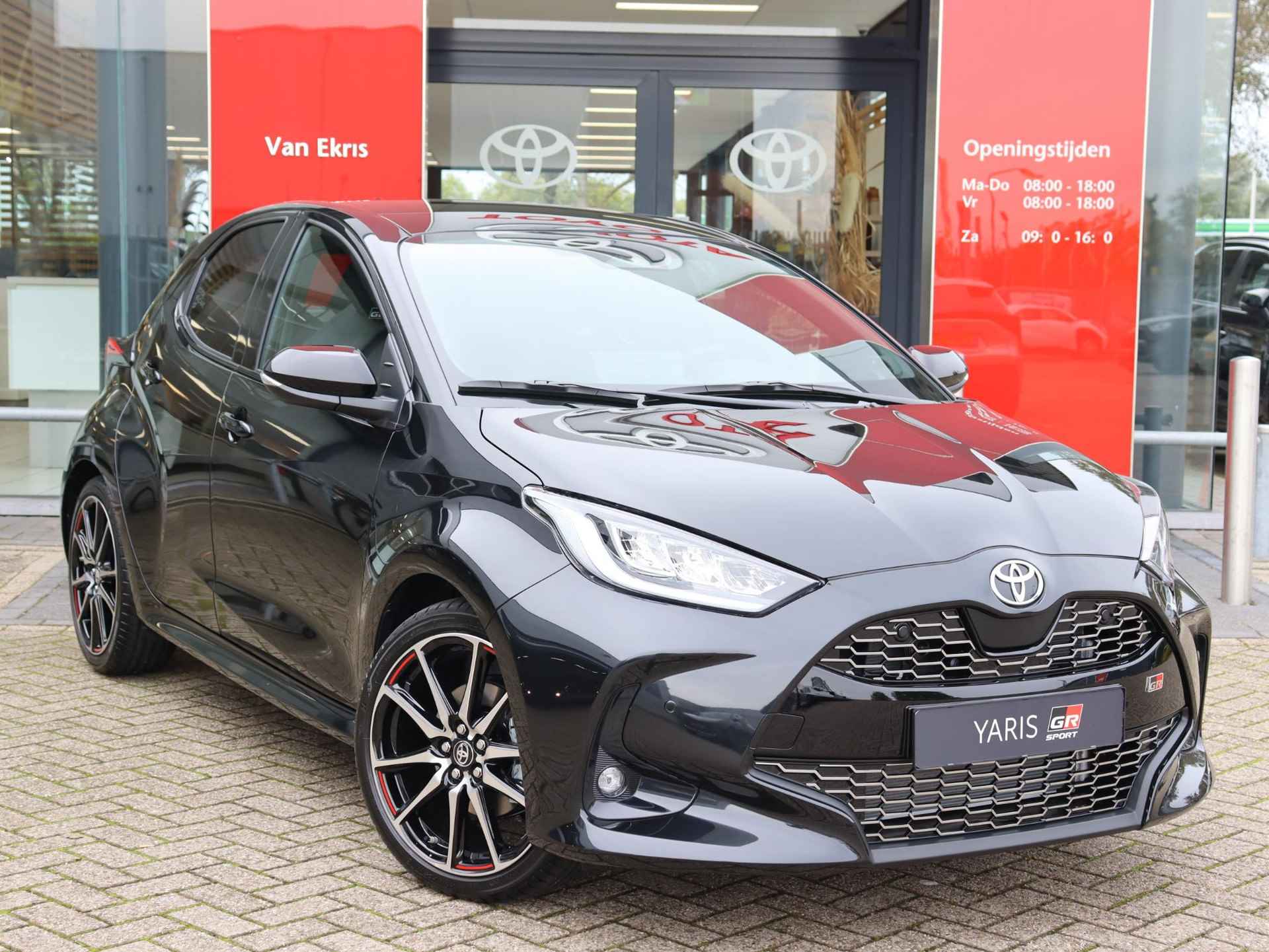 Toyota Yaris 1.5 Hybrid 130 GR Sport Plus Pack, Panoramadak, Stoel-/stuurverwarming, Dodehoekdetectie, 1500 EURO INRUILPREMIE - 12/47