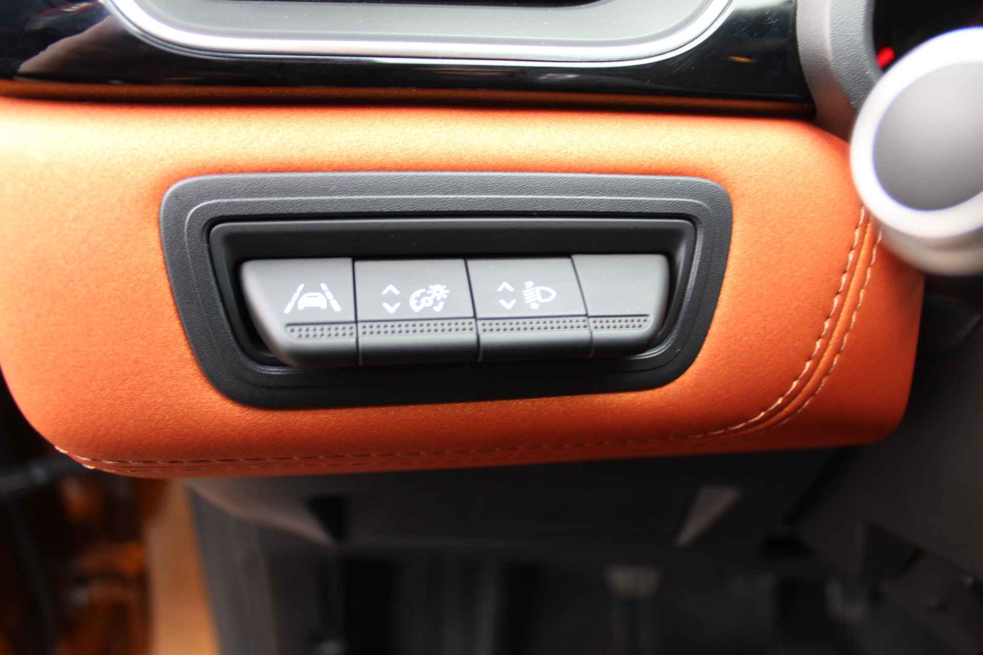 Renault Captur 1.3 TCe 130 Intens, Navigatie , Cruise control , Bluetooth, Trekhaak - 8/44