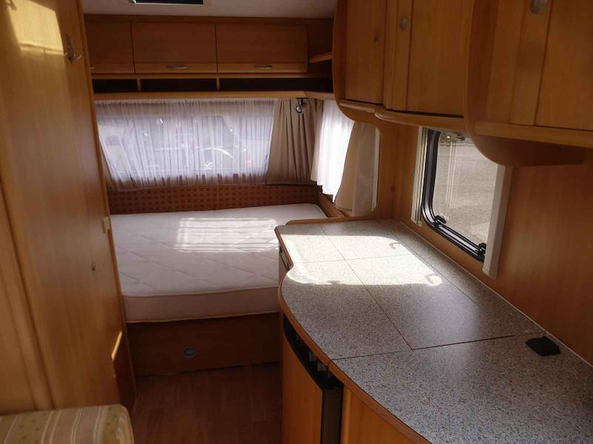 Dethleffs Camper 440 DB voortent en luifel - 7/12