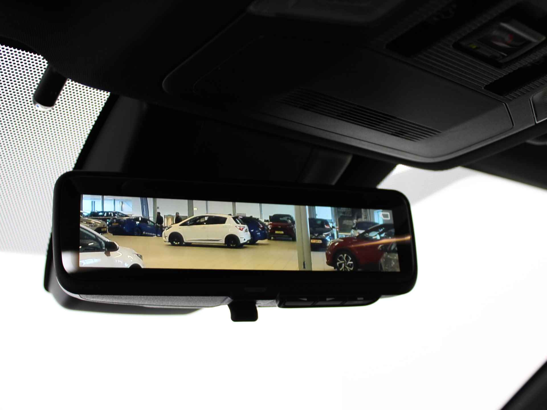 Toyota RAV4 2.5 Hybrid Bi-Tone | Panoramadak | JBL | Leder | Navi | 360 Camera | Adap. Cruise | Apple Carplay & Android Auto Max Louwman Haarlem - 32/50